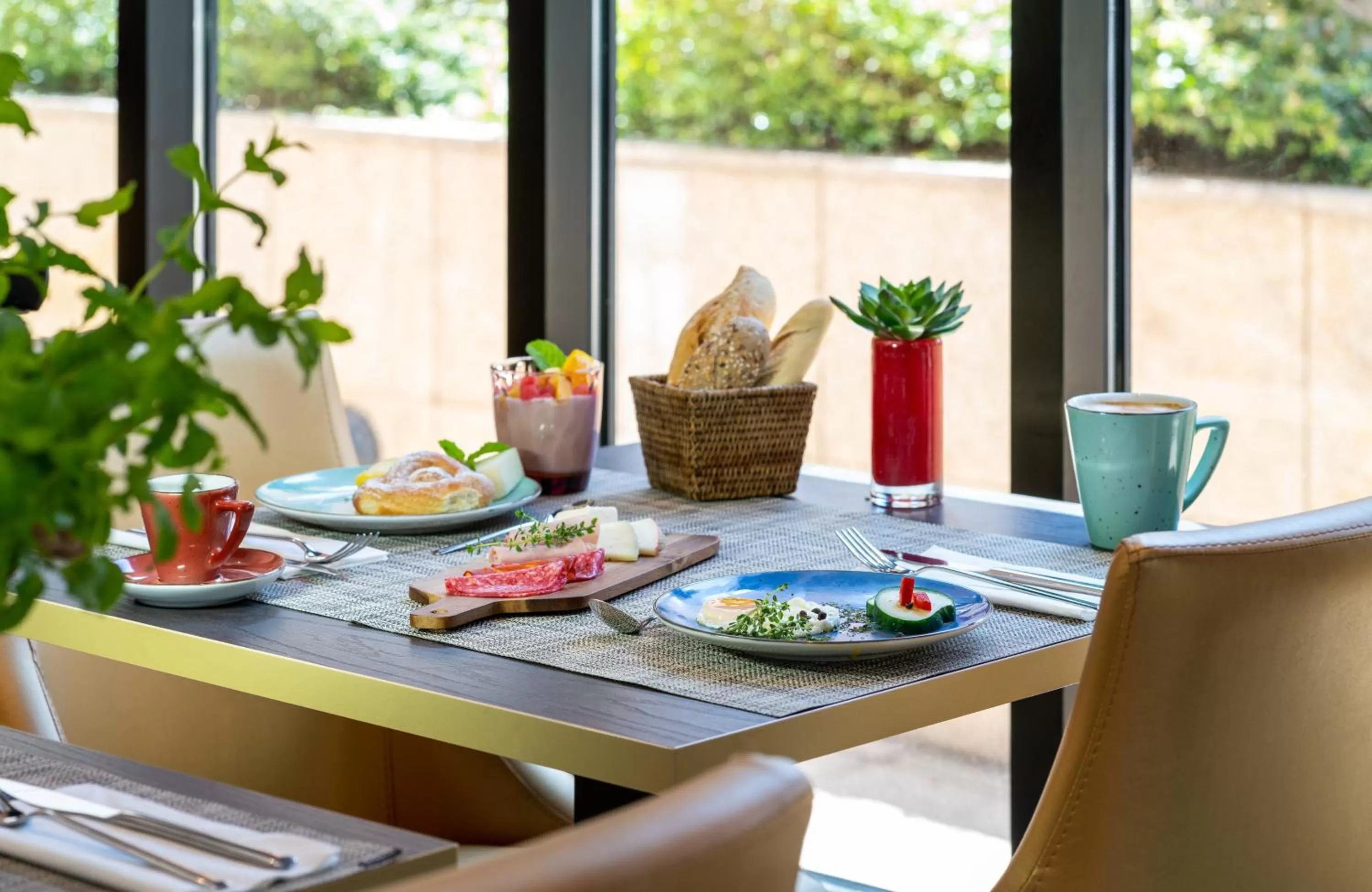 Breakfast in Leonardo Hotel Madrid City Center