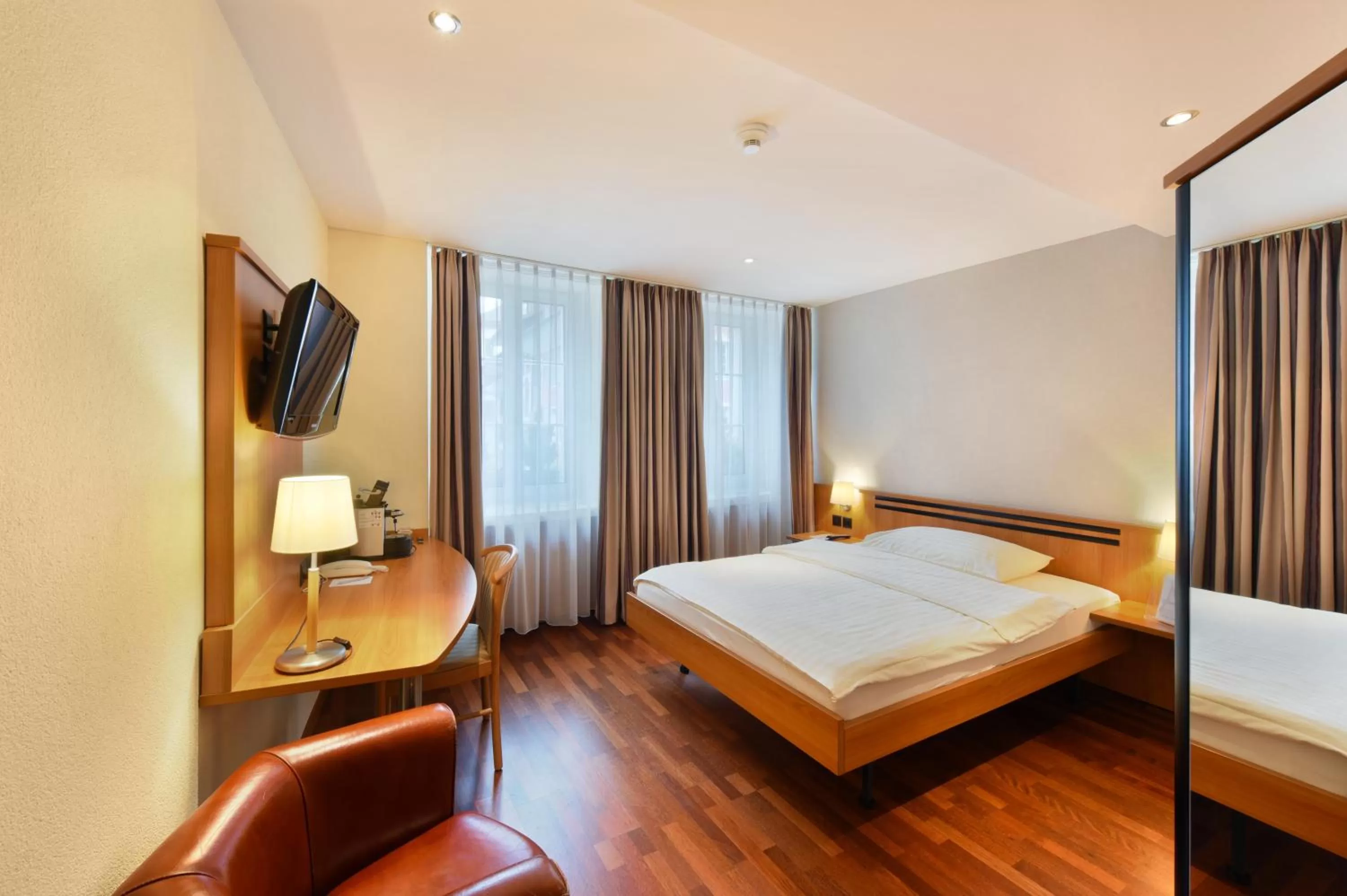 Photo of the whole room in Apart Hotel Amadeo