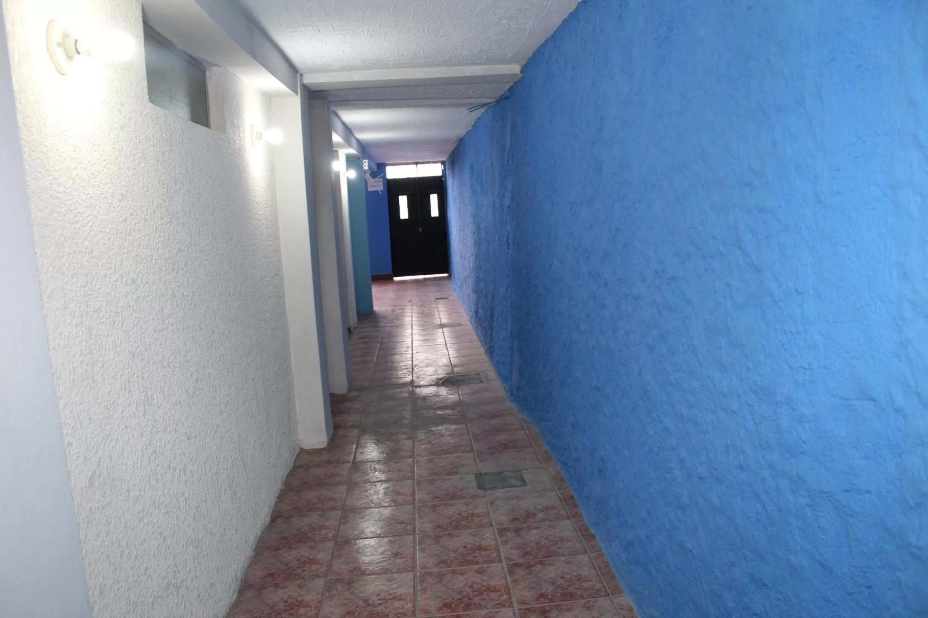 Property building in hotel kasa kamelot 2