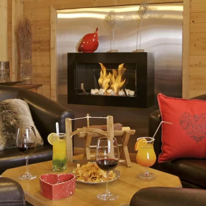 Lounge or bar in Hôtel Le Sporting