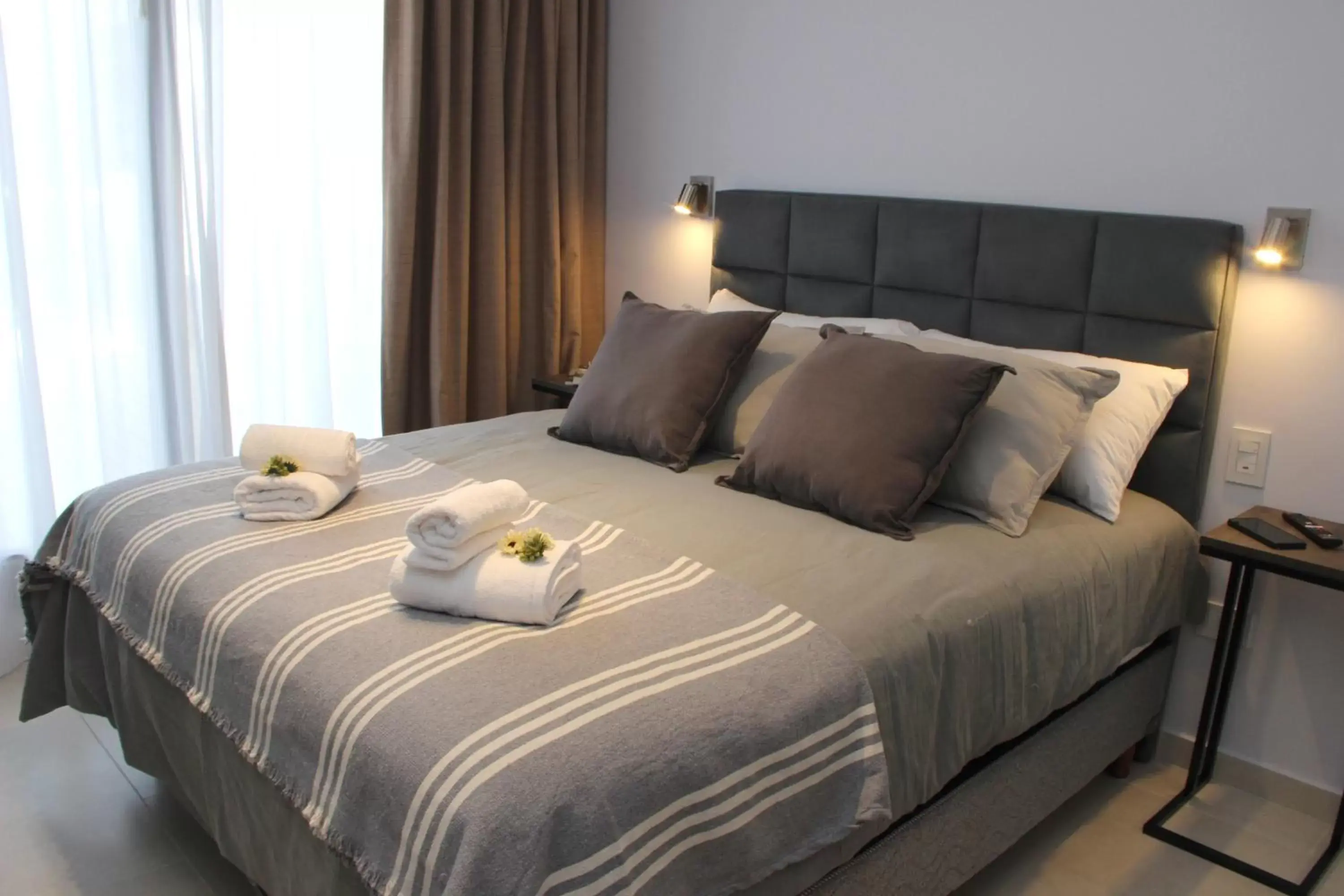 In House BA - College In House BA - College