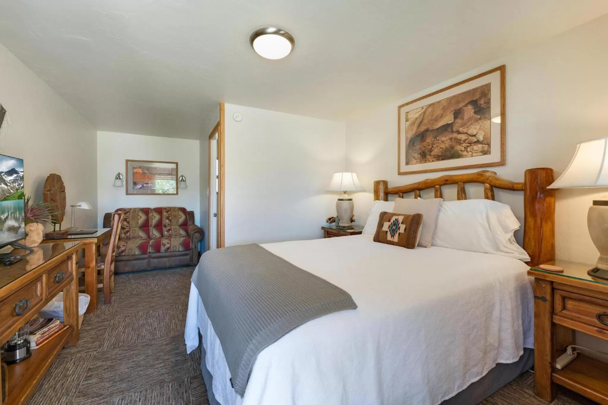 Bed in Stone Lizard Lodge