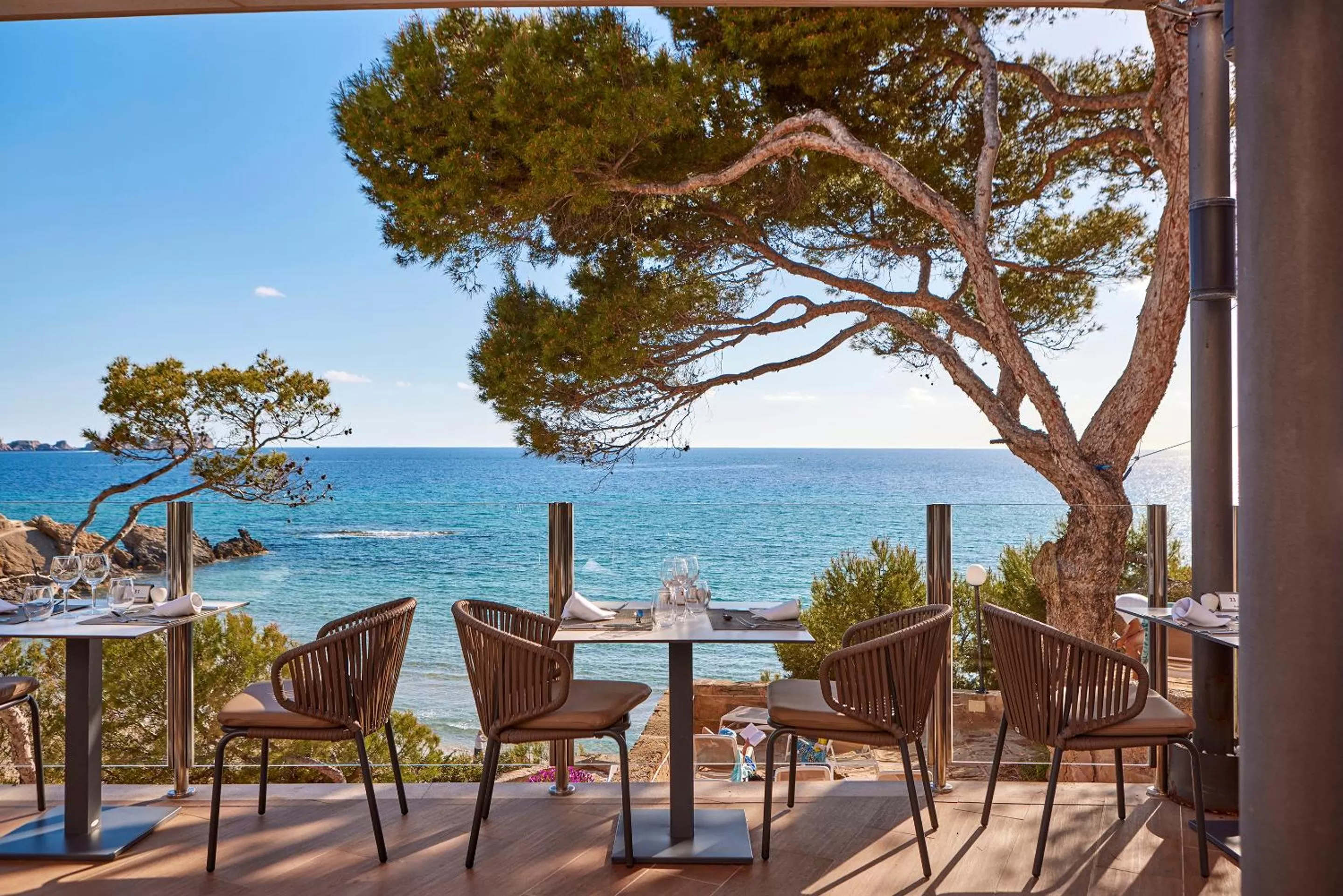 Restaurant/places to eat in Universal Hotel Lido Park & Spa