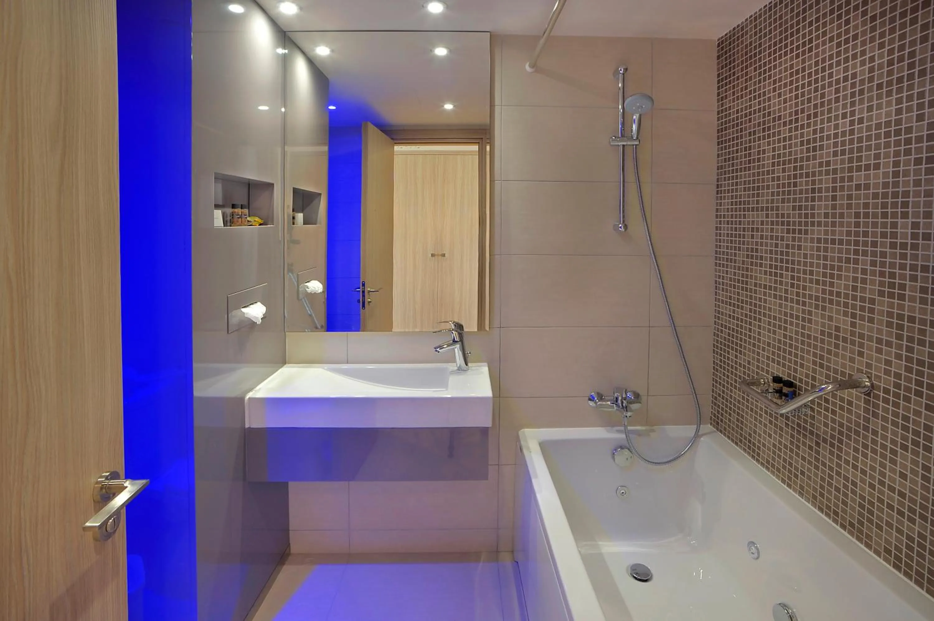 Deluxe Sea View Room with Indoor/Outdoor Spa Bath in Nelia Beach Hotel & Spa