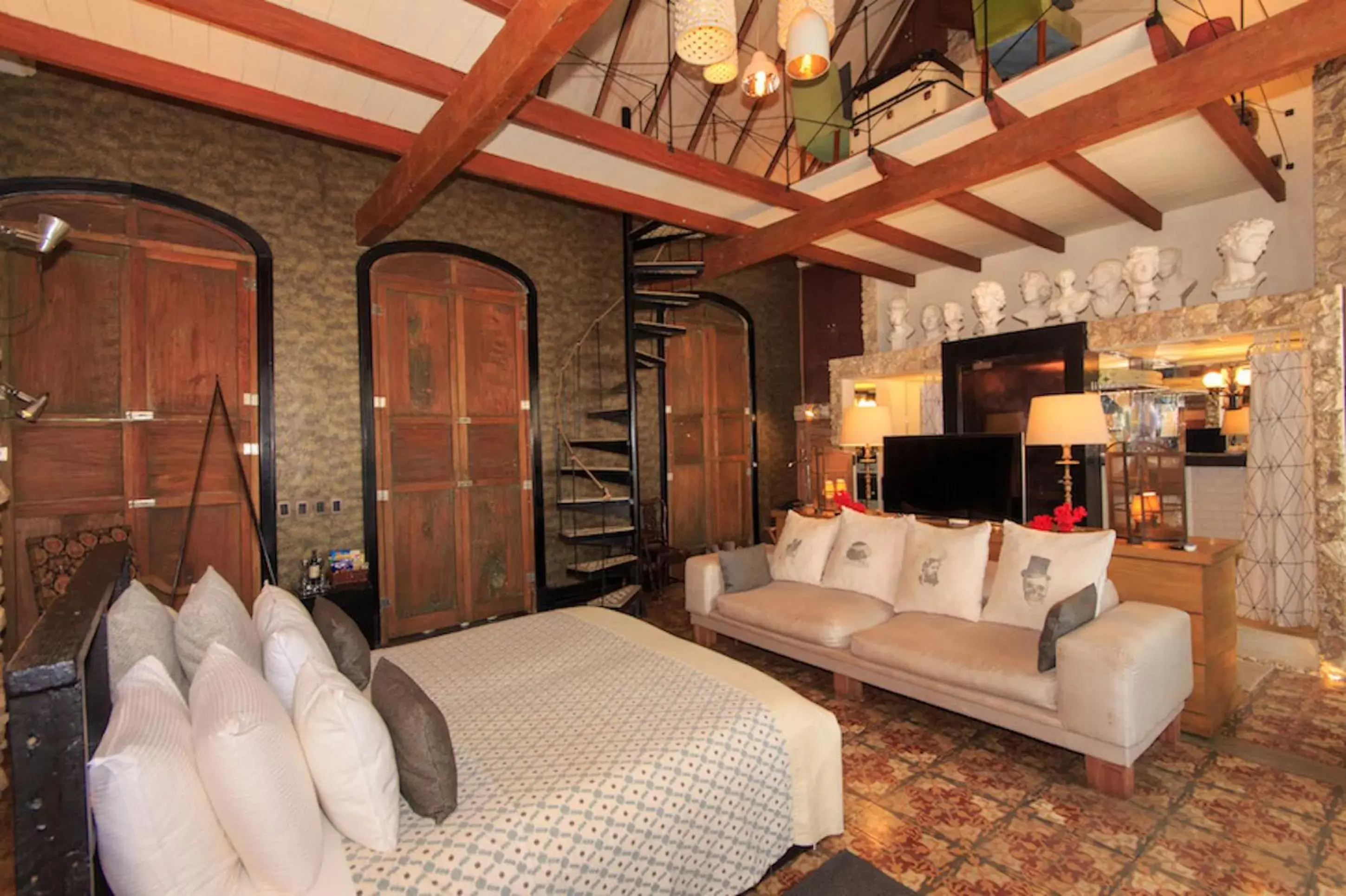 Presidential Suite in Hotel Casa Lola Deluxe Gallery Presidential Suite in Hotel Casa Lola Deluxe Gallery