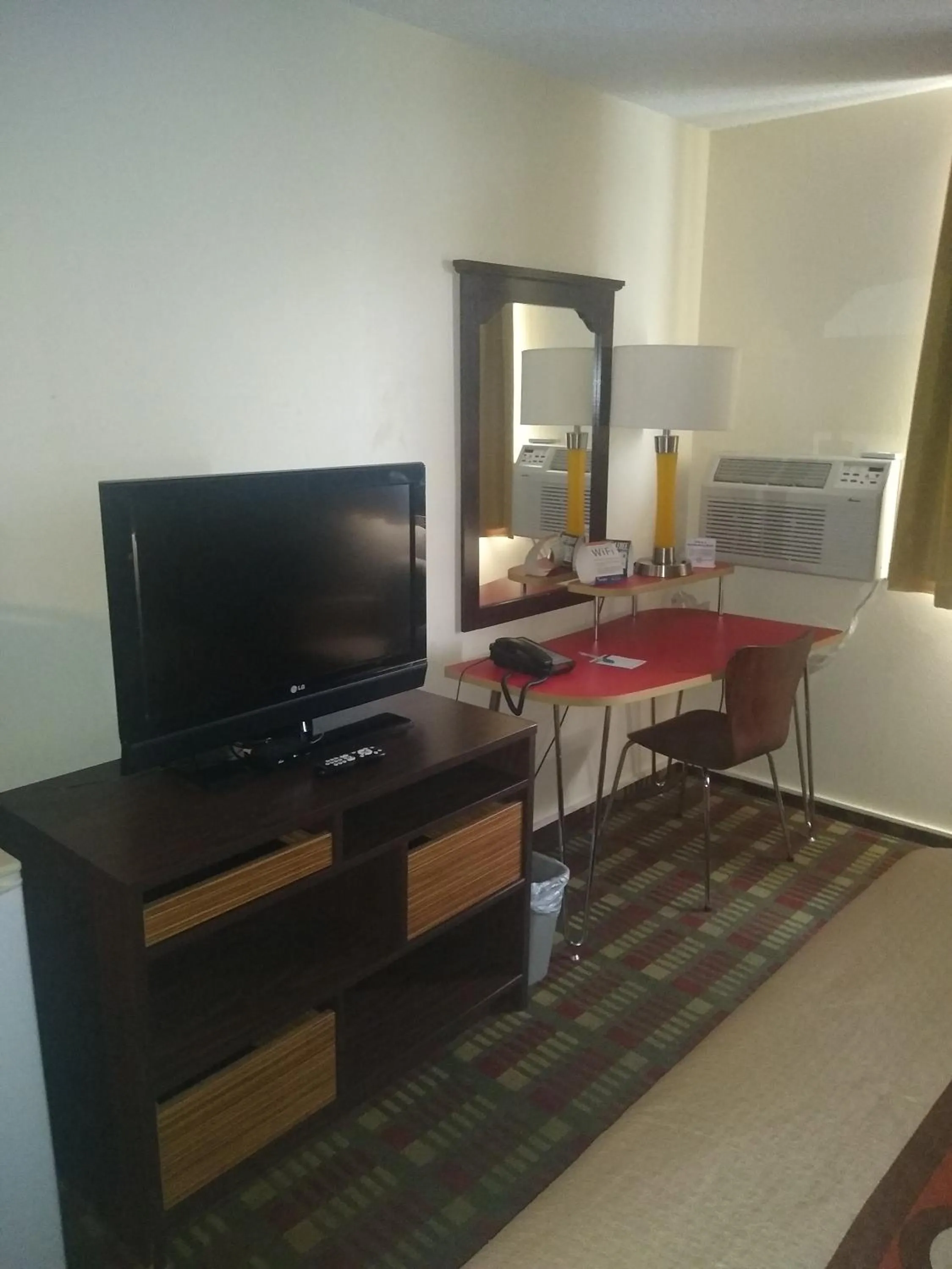 TV and multimedia in Super 8 by Wyndham Craig