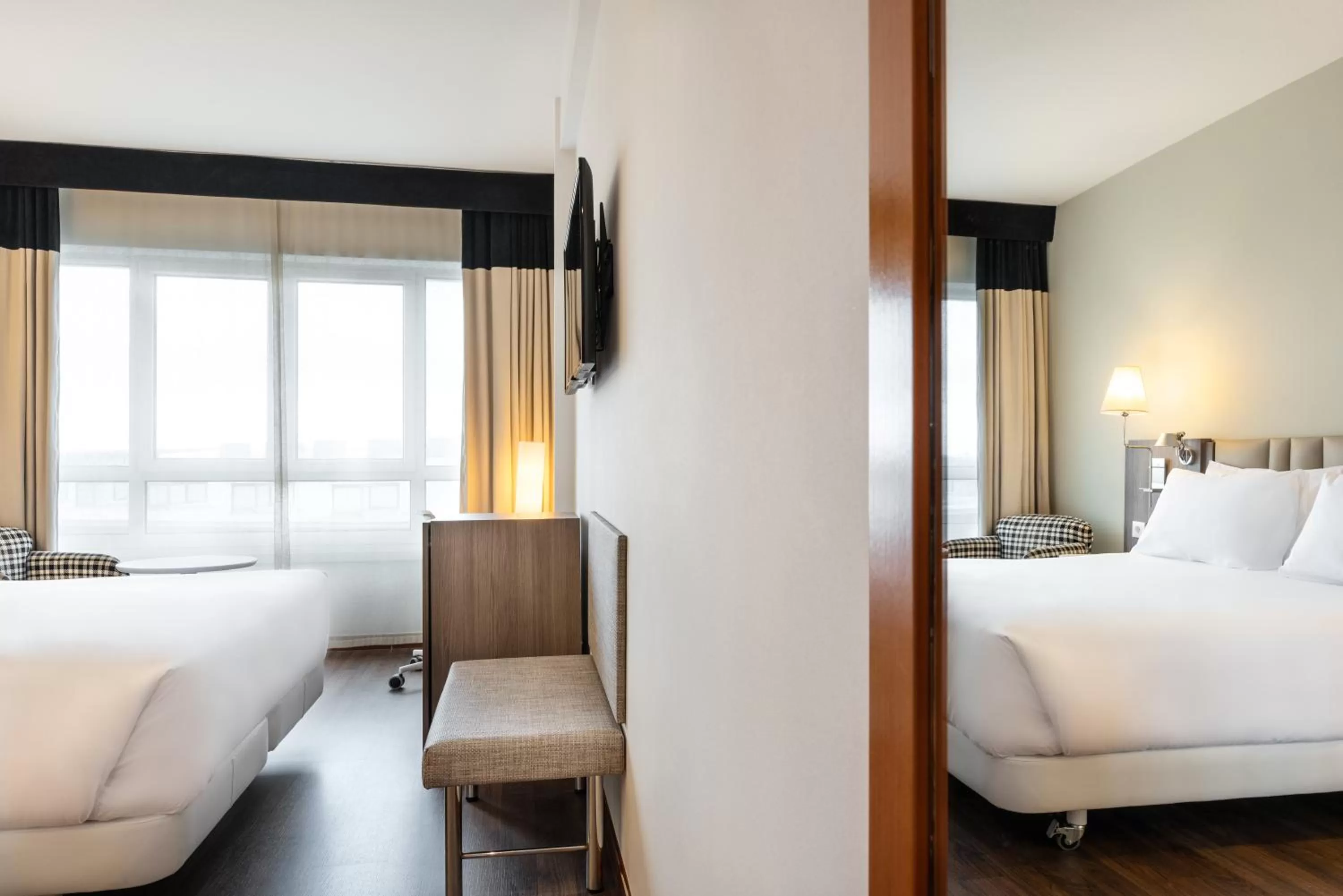 Bedroom, Bed in Eurostars Atlántico