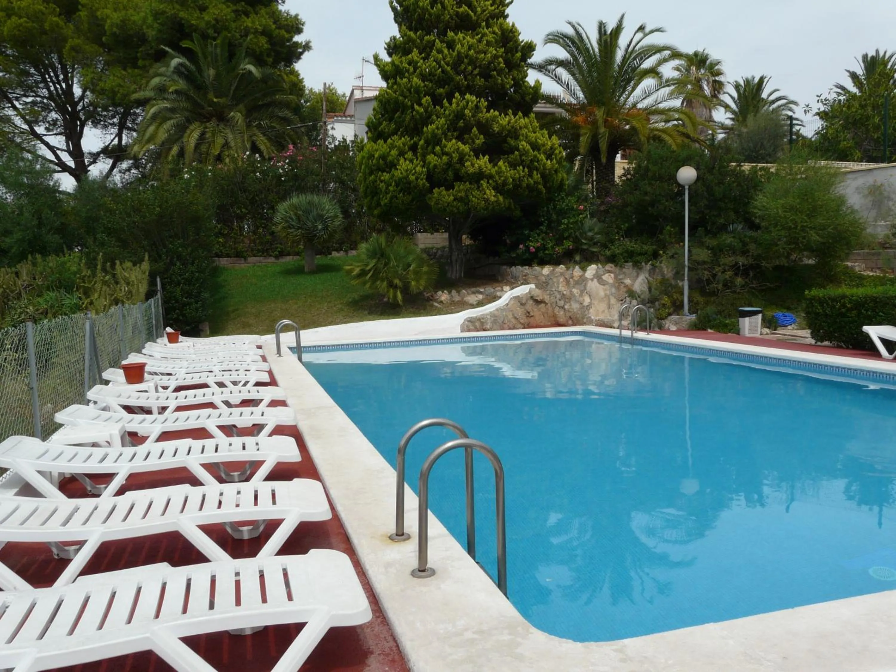 Swimming pool in Hotel Jardín
