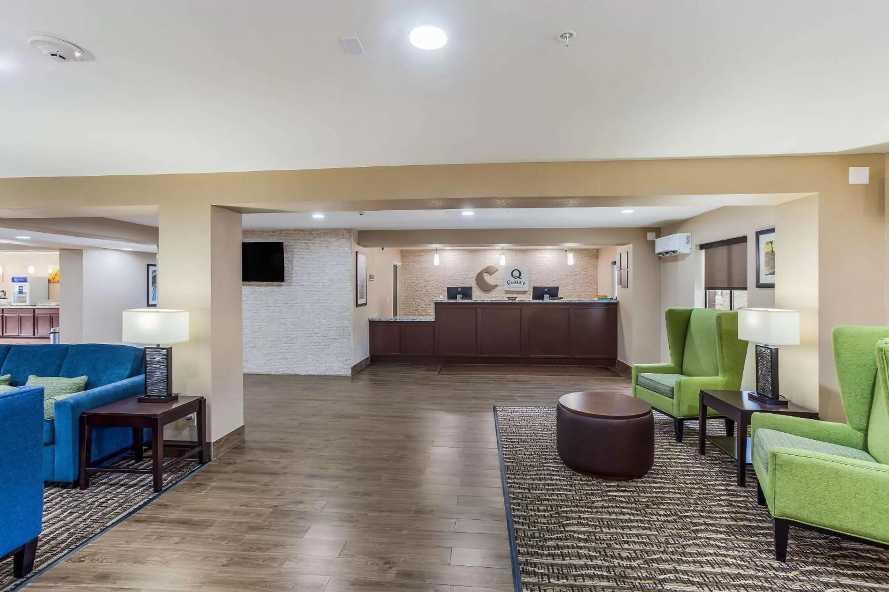 Lobby or reception in Comfort Inn Charleston South