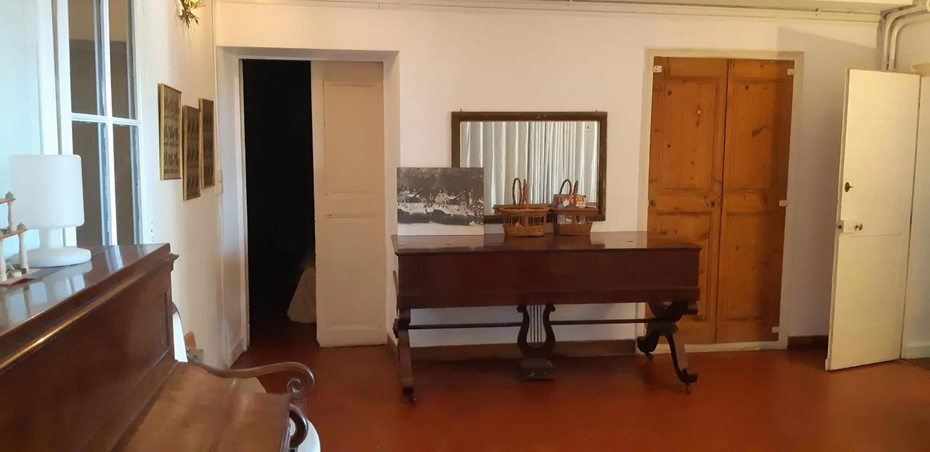 Living room in Mas Palegry Suite avec vue sur jardin