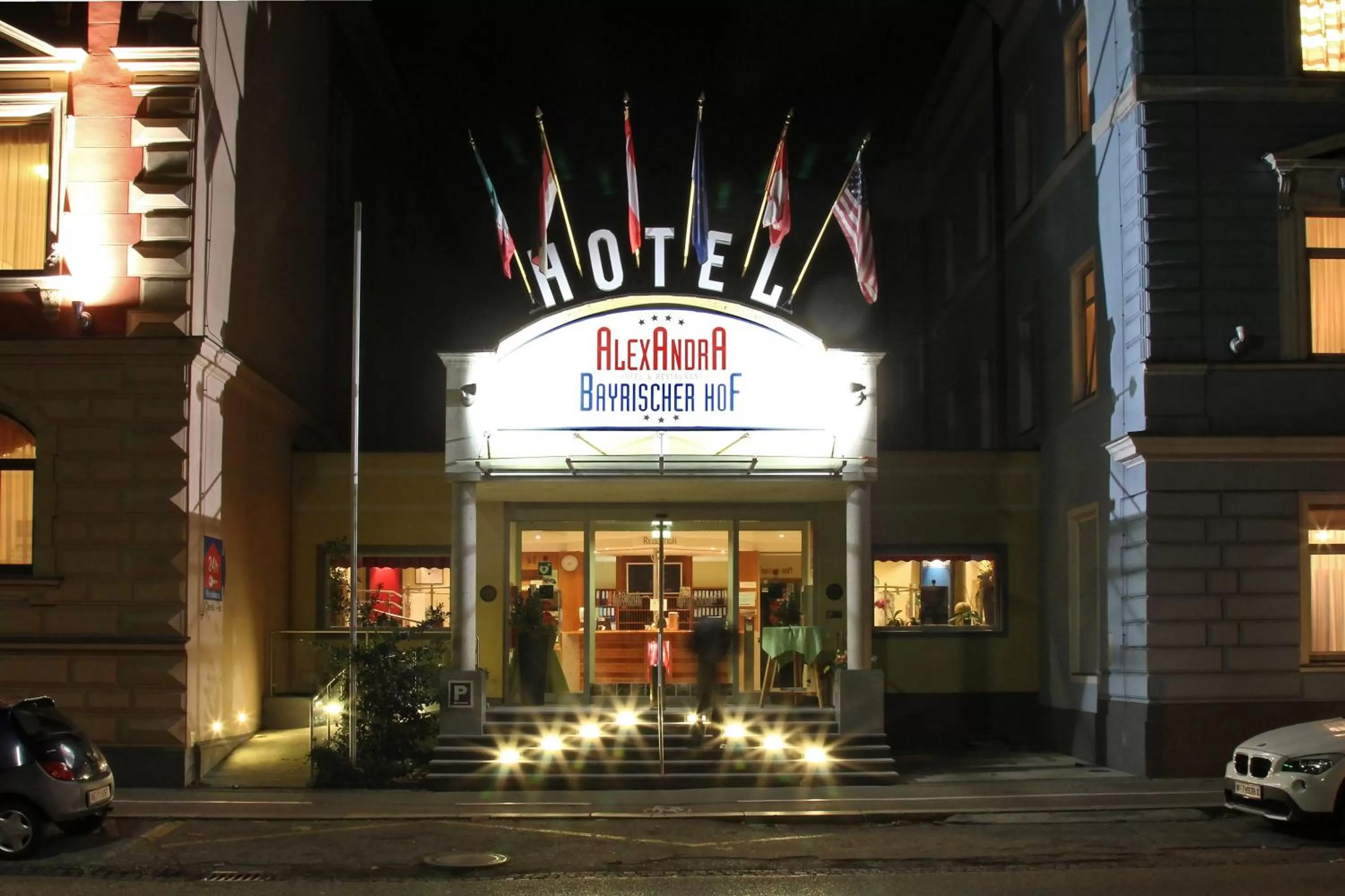 Facade/entrance in Hotel Alexandra