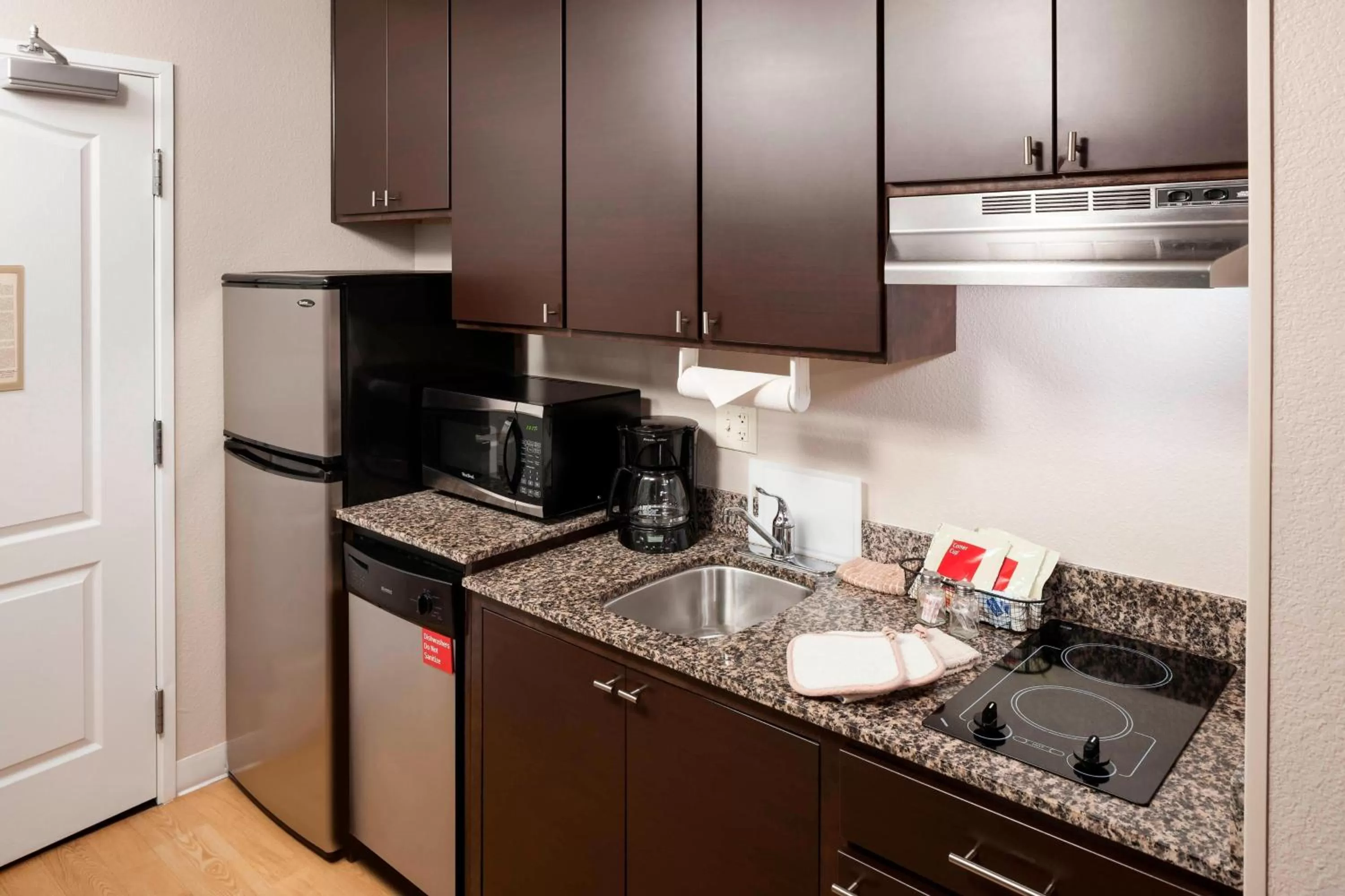 Kitchen or kitchenette in TownePlace Suites Columbus