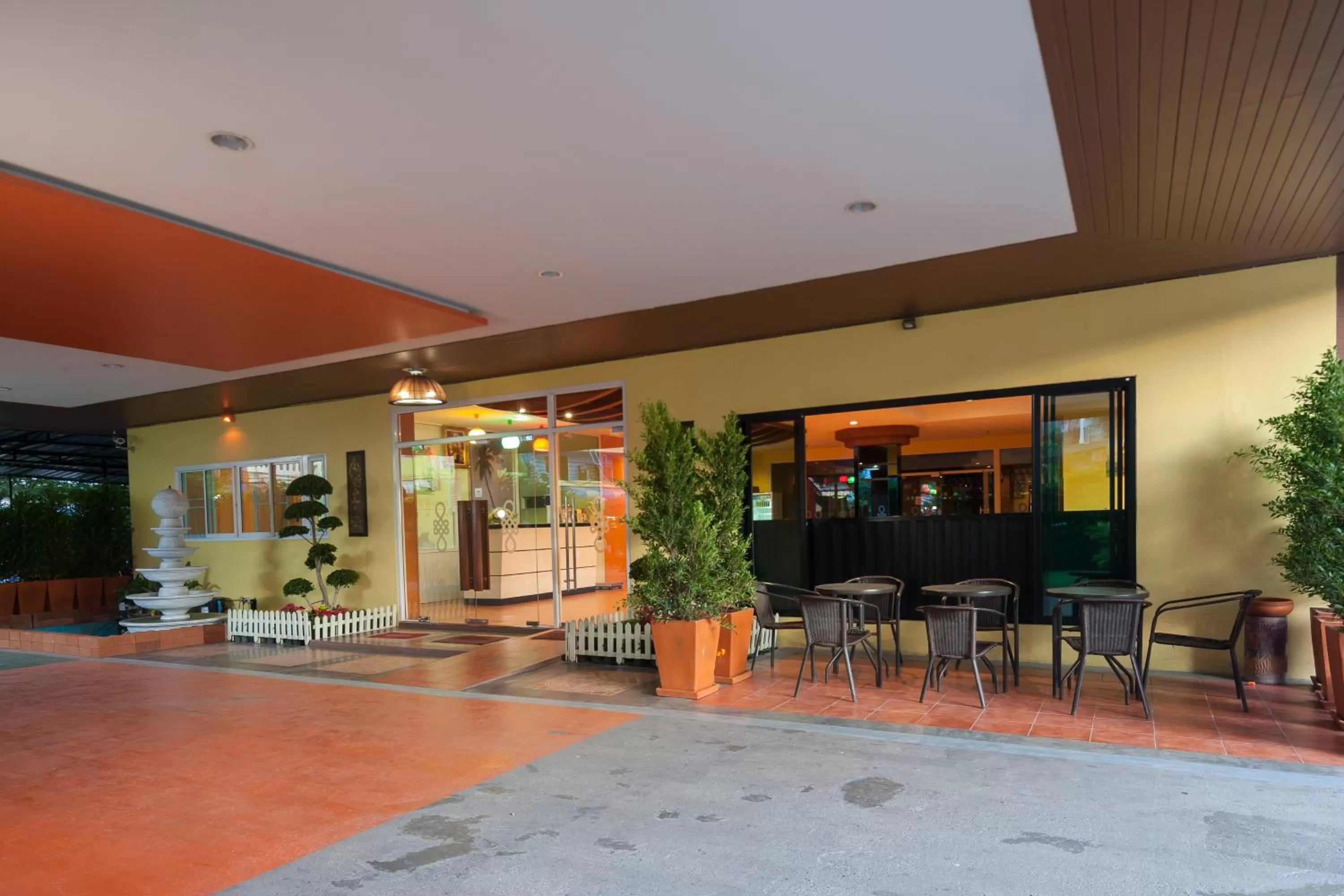 Facade/entrance in The Right Resort