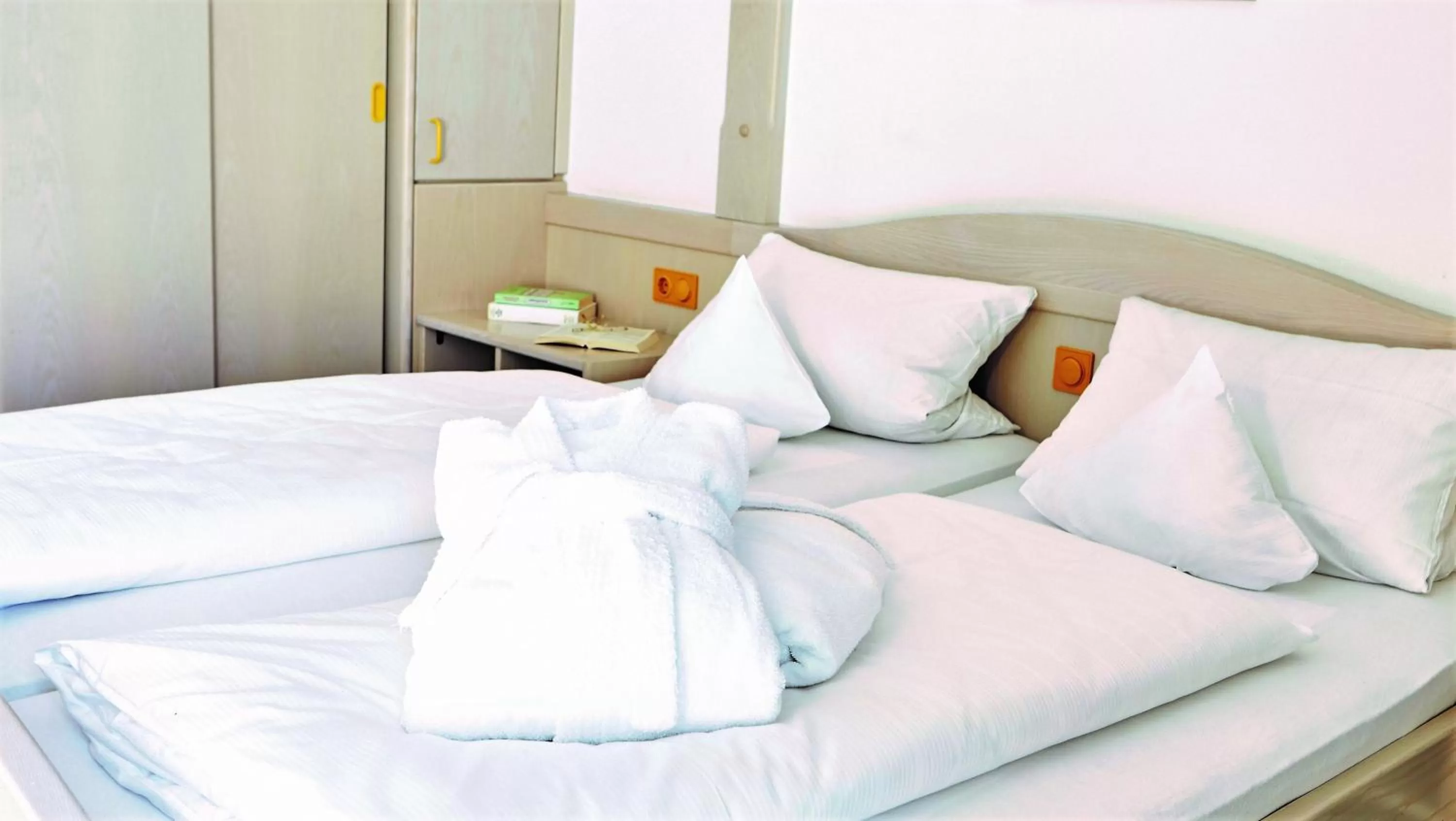 Bed in Rock&Chill Hotel Falter