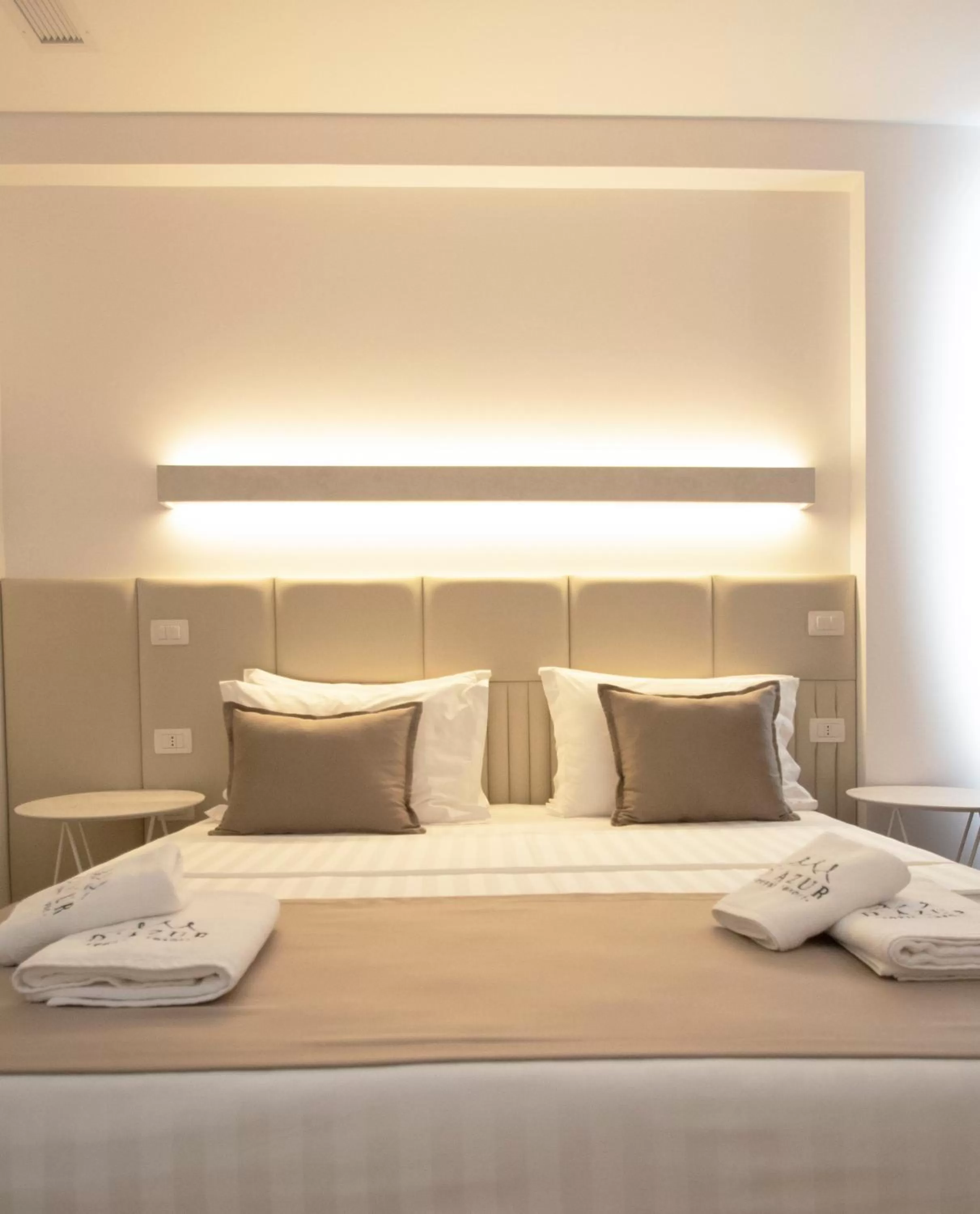 Bed in Dazur Coast Resort