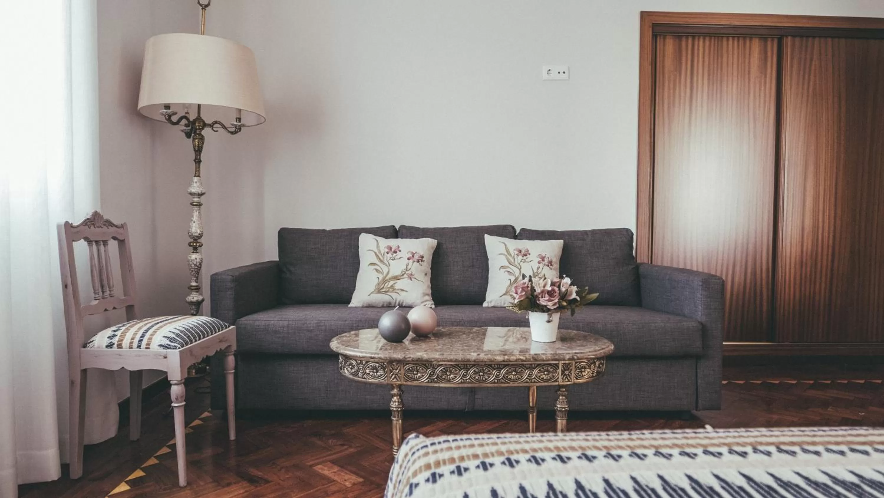 Seating area in Vila Milreu Guest House