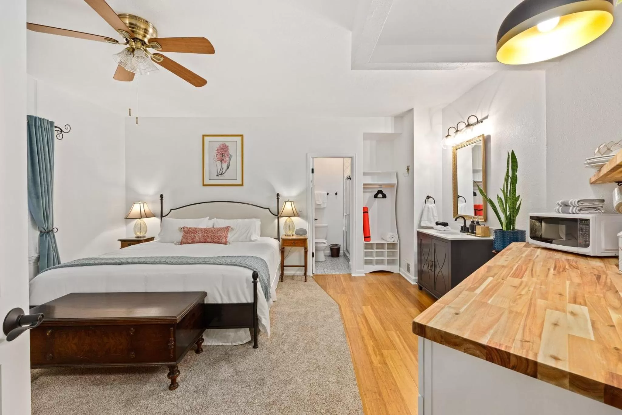 Toilet, Bed in Flora House Denver