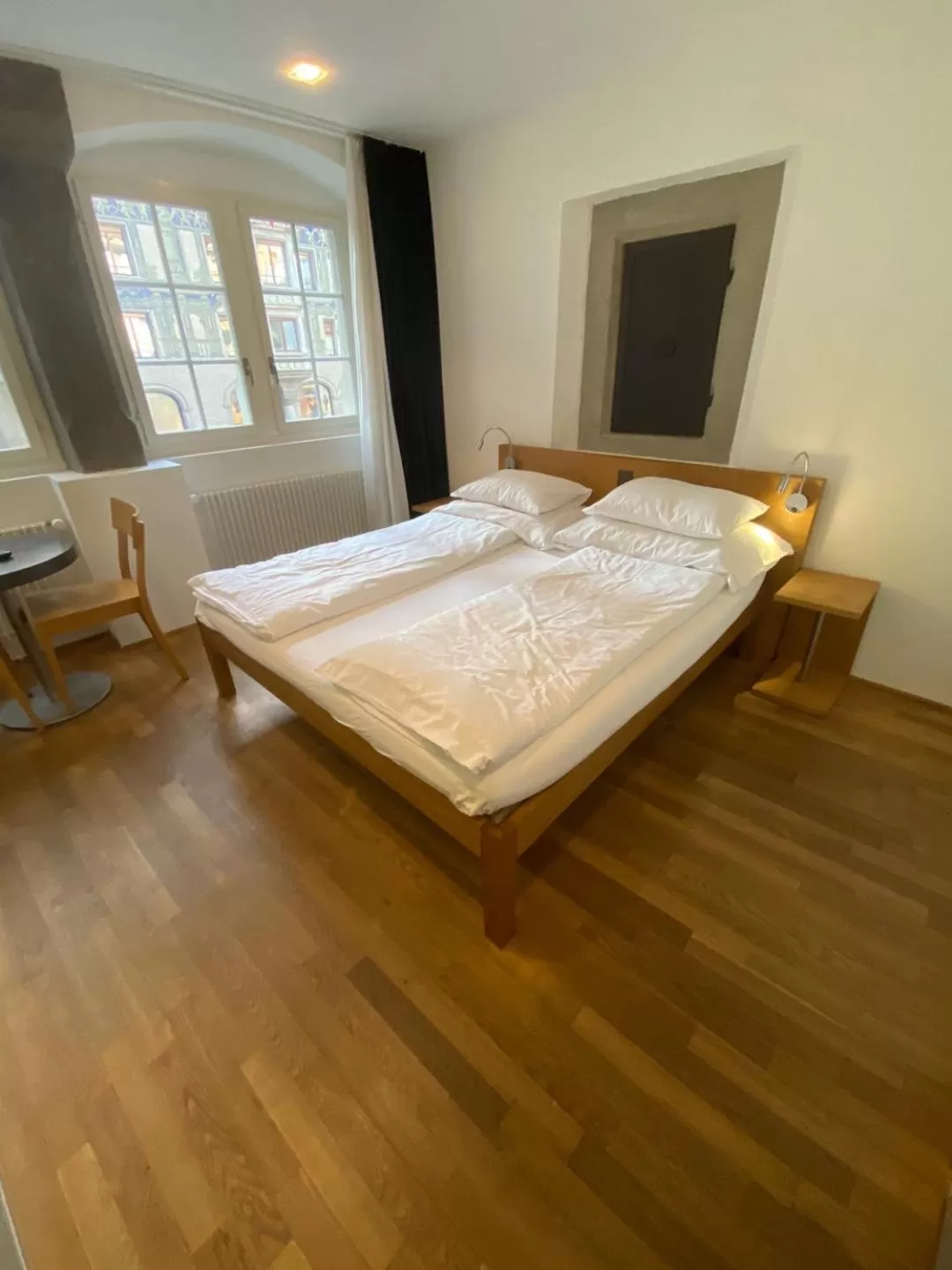 Bed in Hotel Lestelle - self check-in