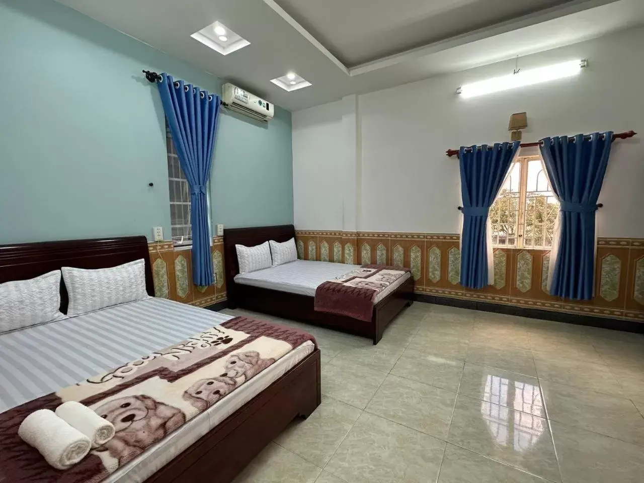 Quadruple Room in Tien Dat Motel Quadruple Room in Tien Dat Motel