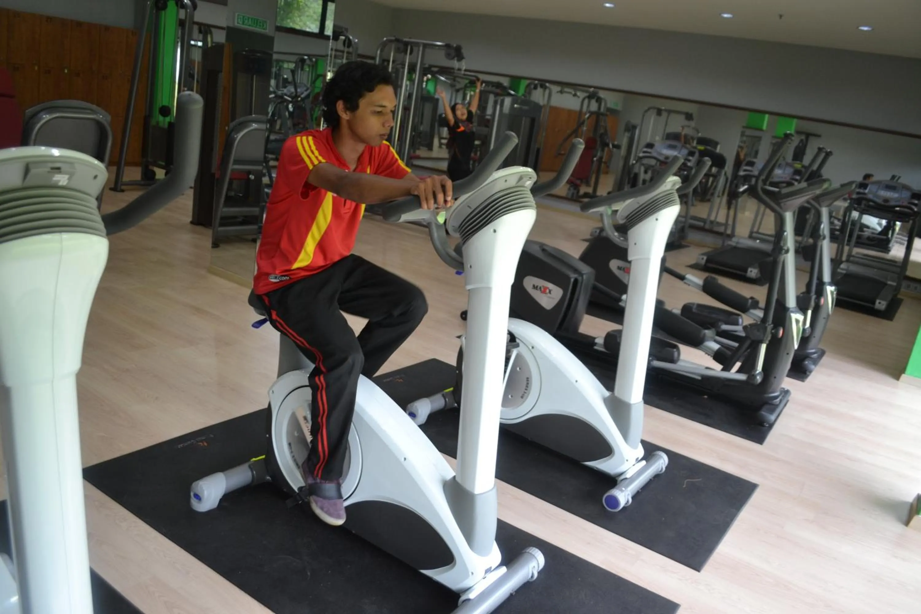 Fitness centre/facilities in De Rhu Beach Resort