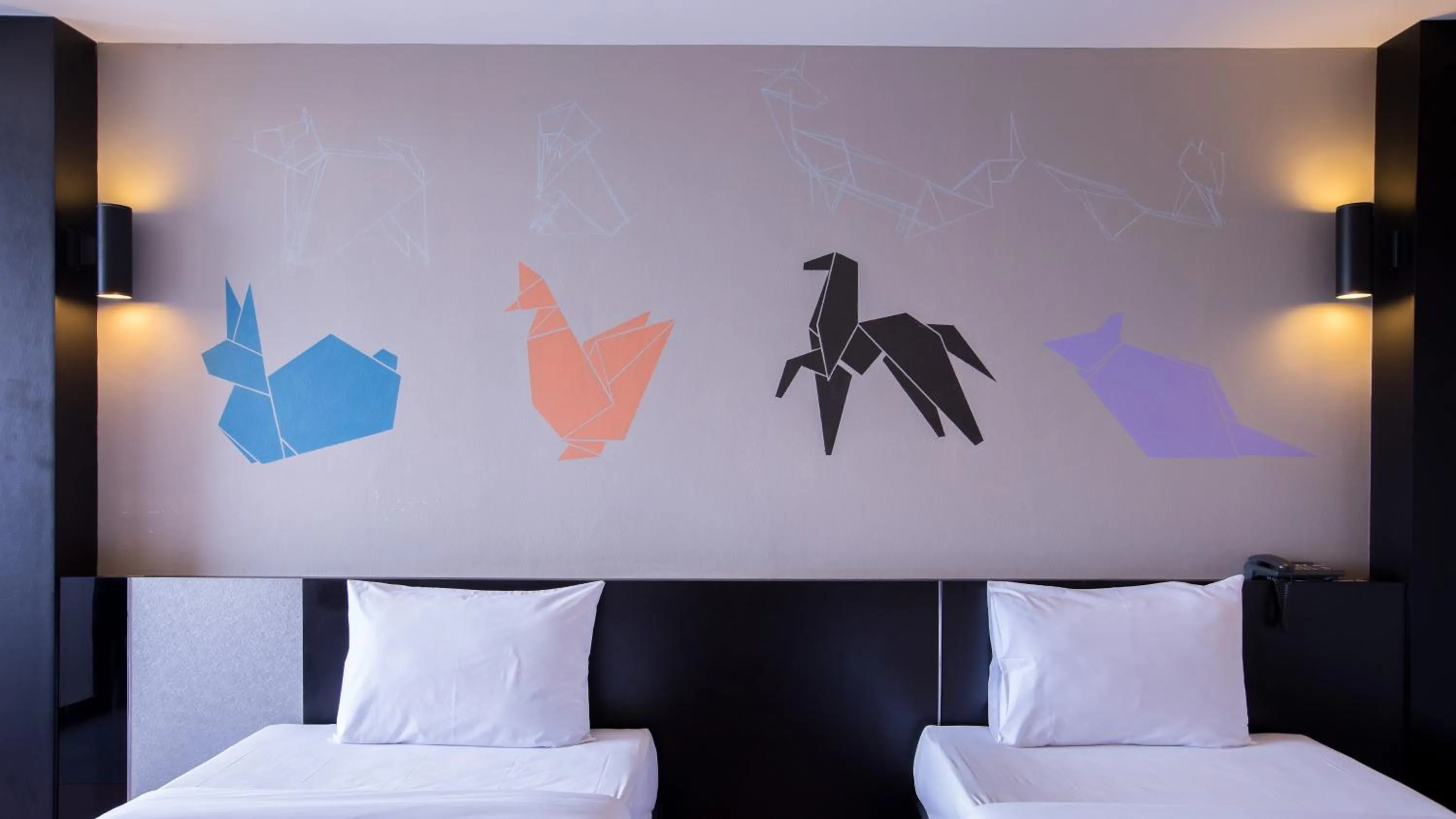 Bedroom, Bed in Pen Ta Hug Hotel