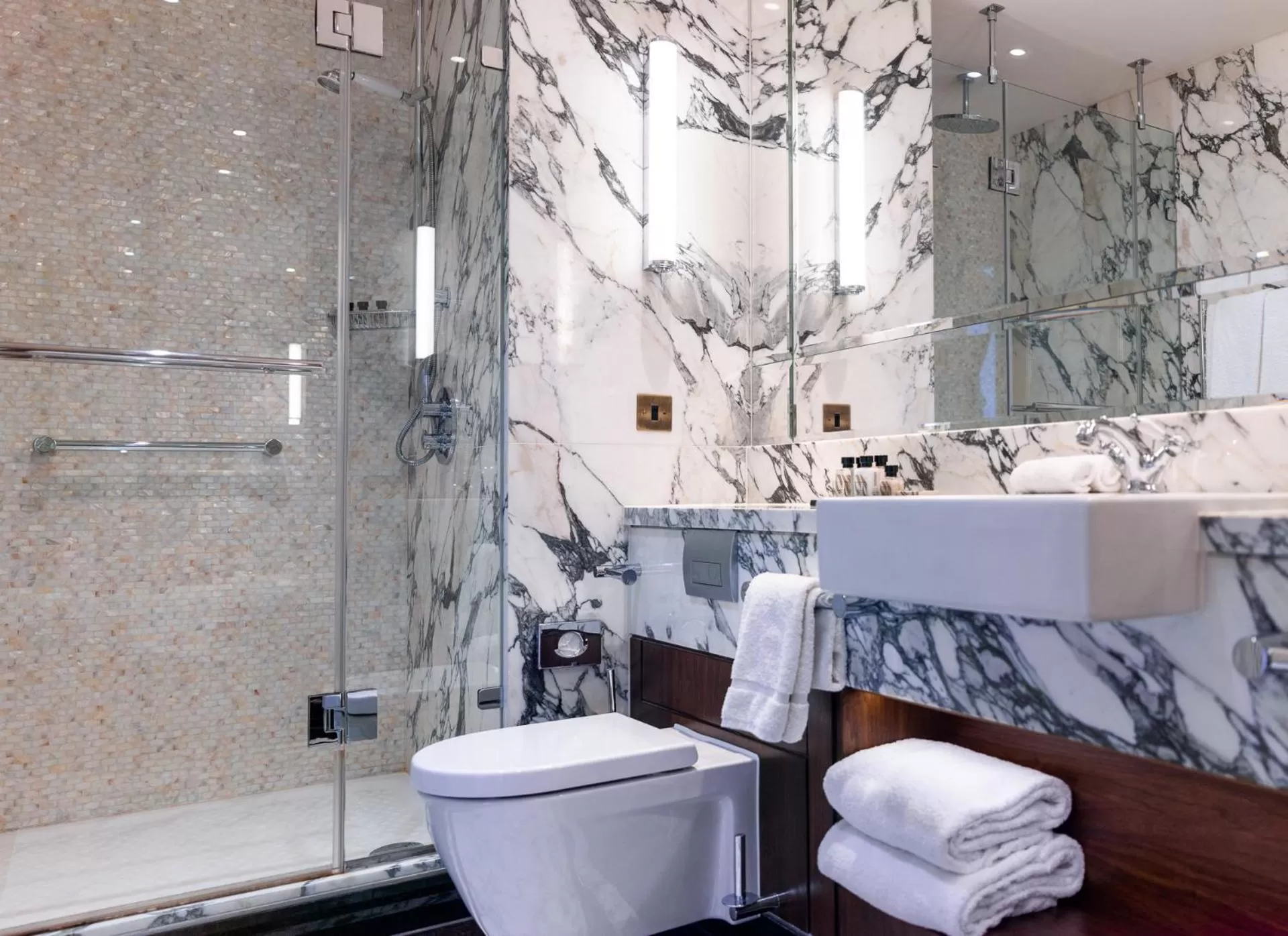 Bathroom in 11 Cadogan Gardens and The Apartments by Iconic Luxury Hotels