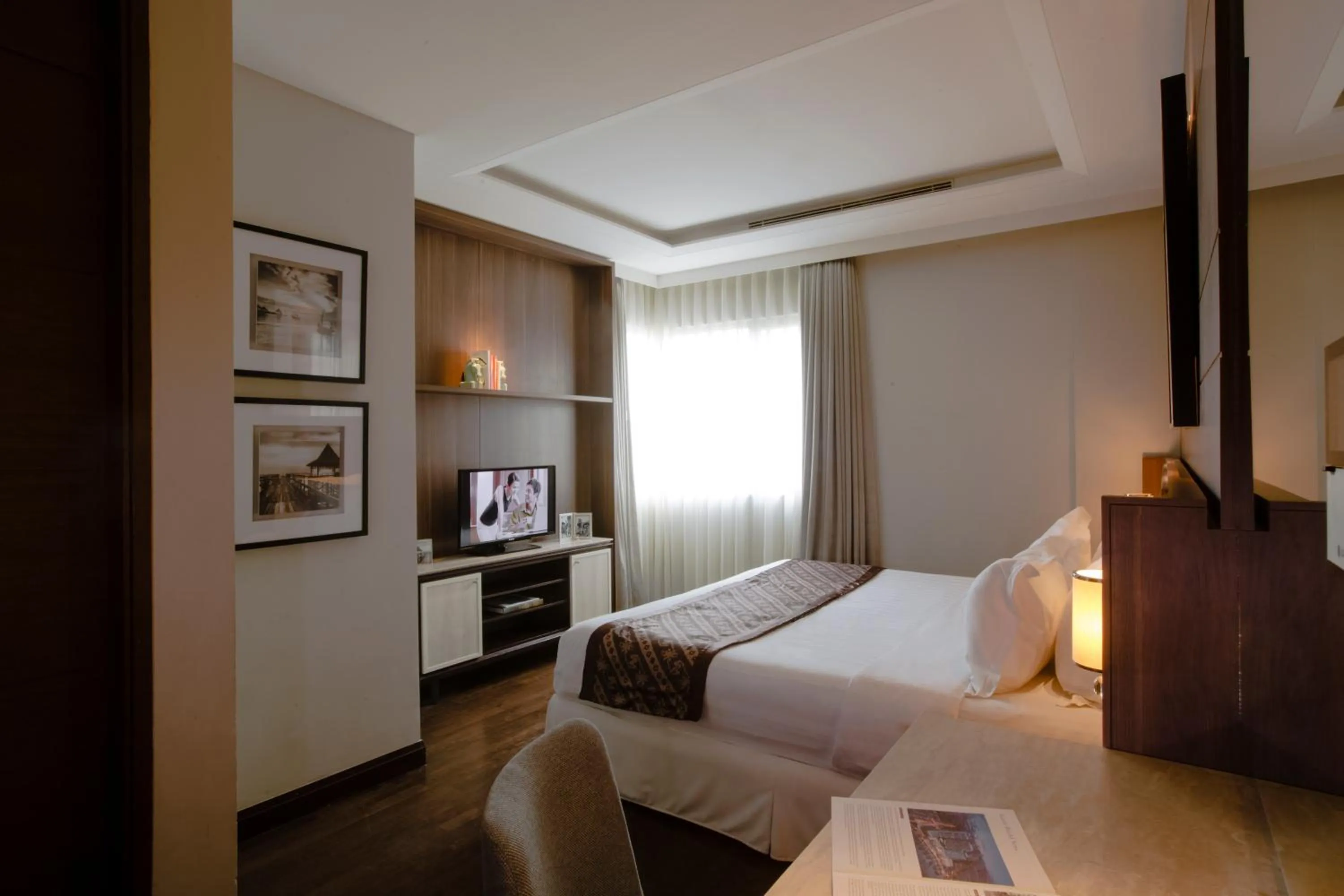 Bedroom, Bed in Ascott Waterplace Surabaya