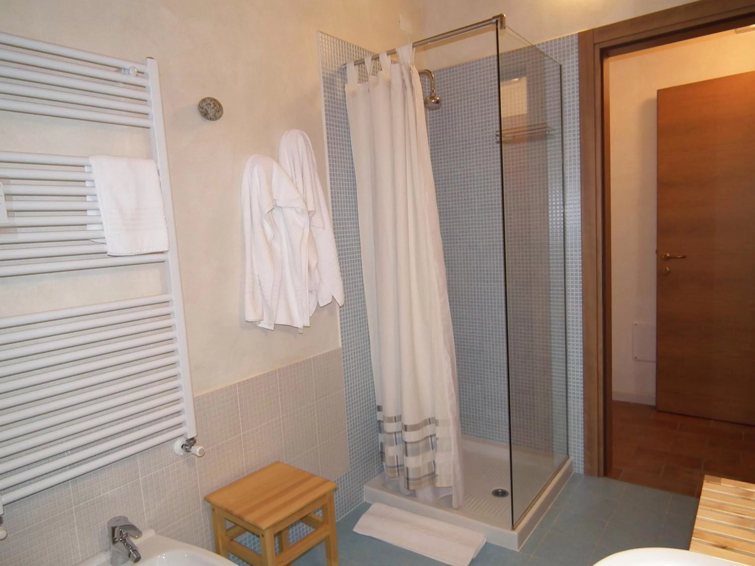 Shower in L'Isolo b&b e case vacanza