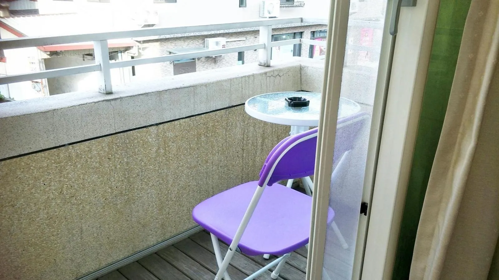 Queen Room with Balcony in 相遇民宿Encounter Hostel - 證號 2153-附車位-English welcome