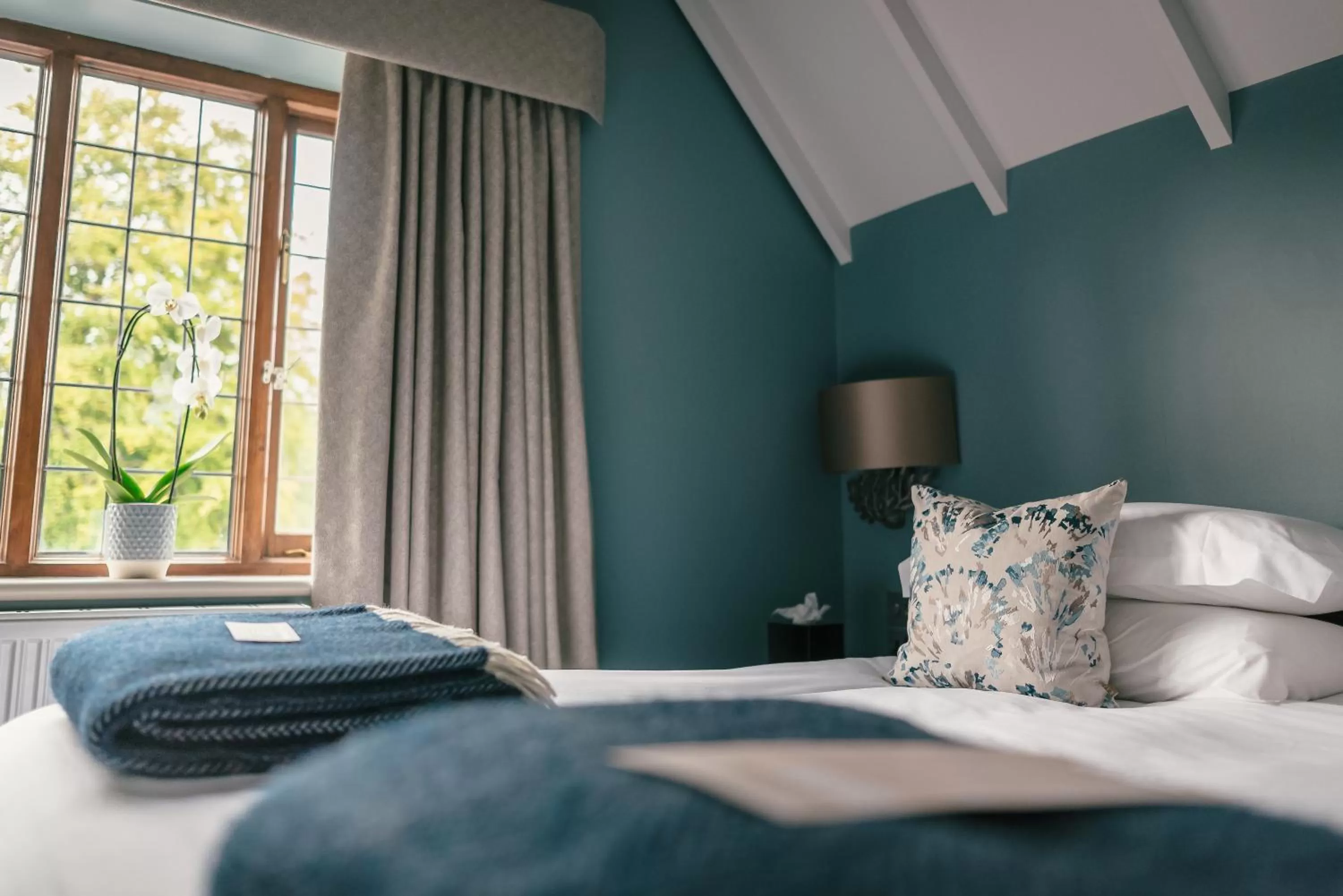 Bedroom, Bed in Hogarths Stone Manor