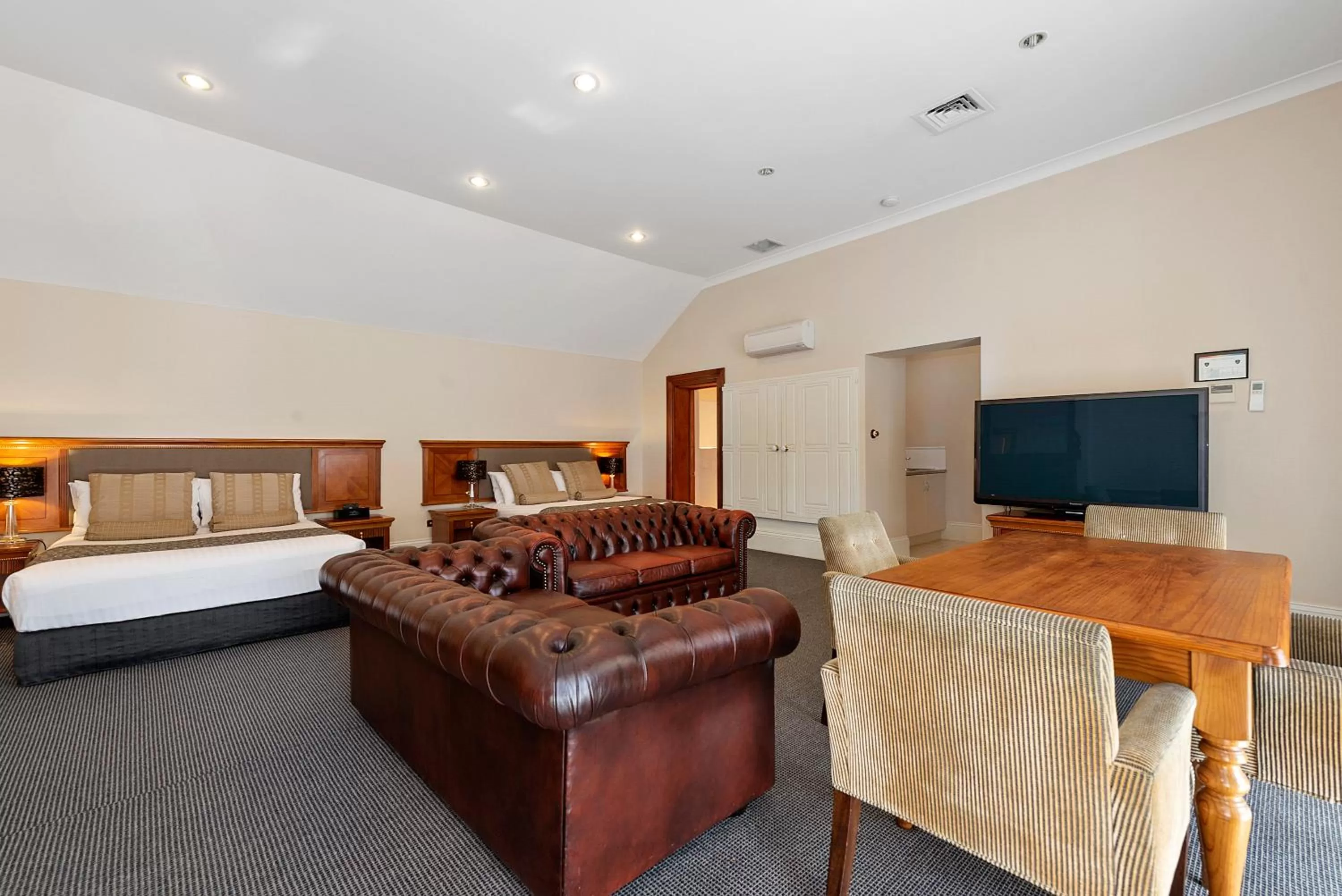 Bedroom in The Grand Hotel Launceston (Formerly Clarion Hotel)