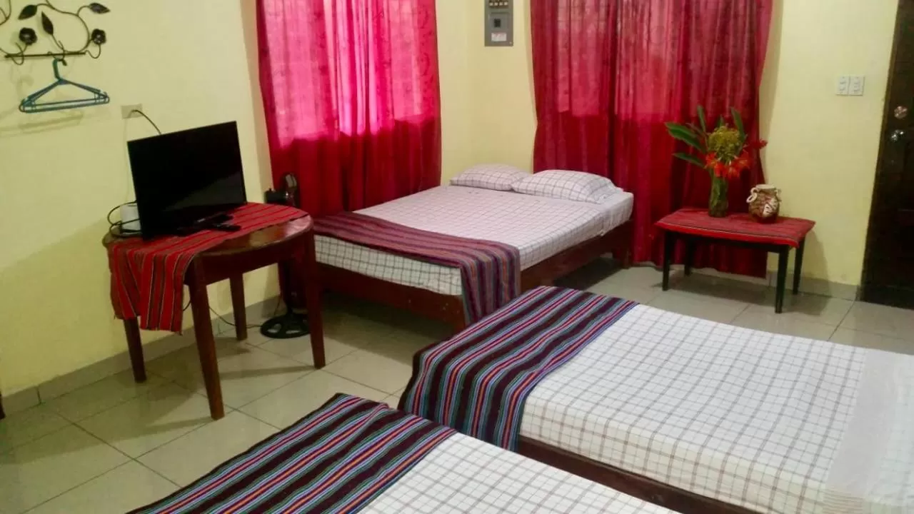 Bed in Hotel & Hostal Yaxkin Copan