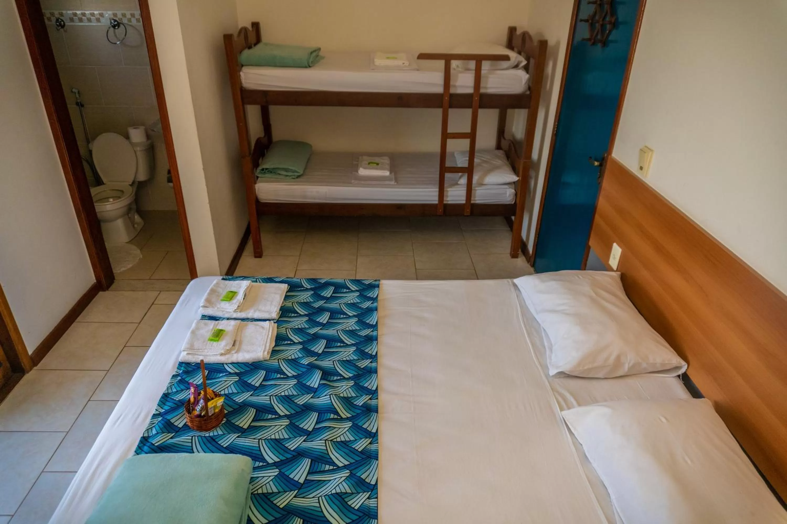 Bed, Bunk Bed in Pousada Piquara
