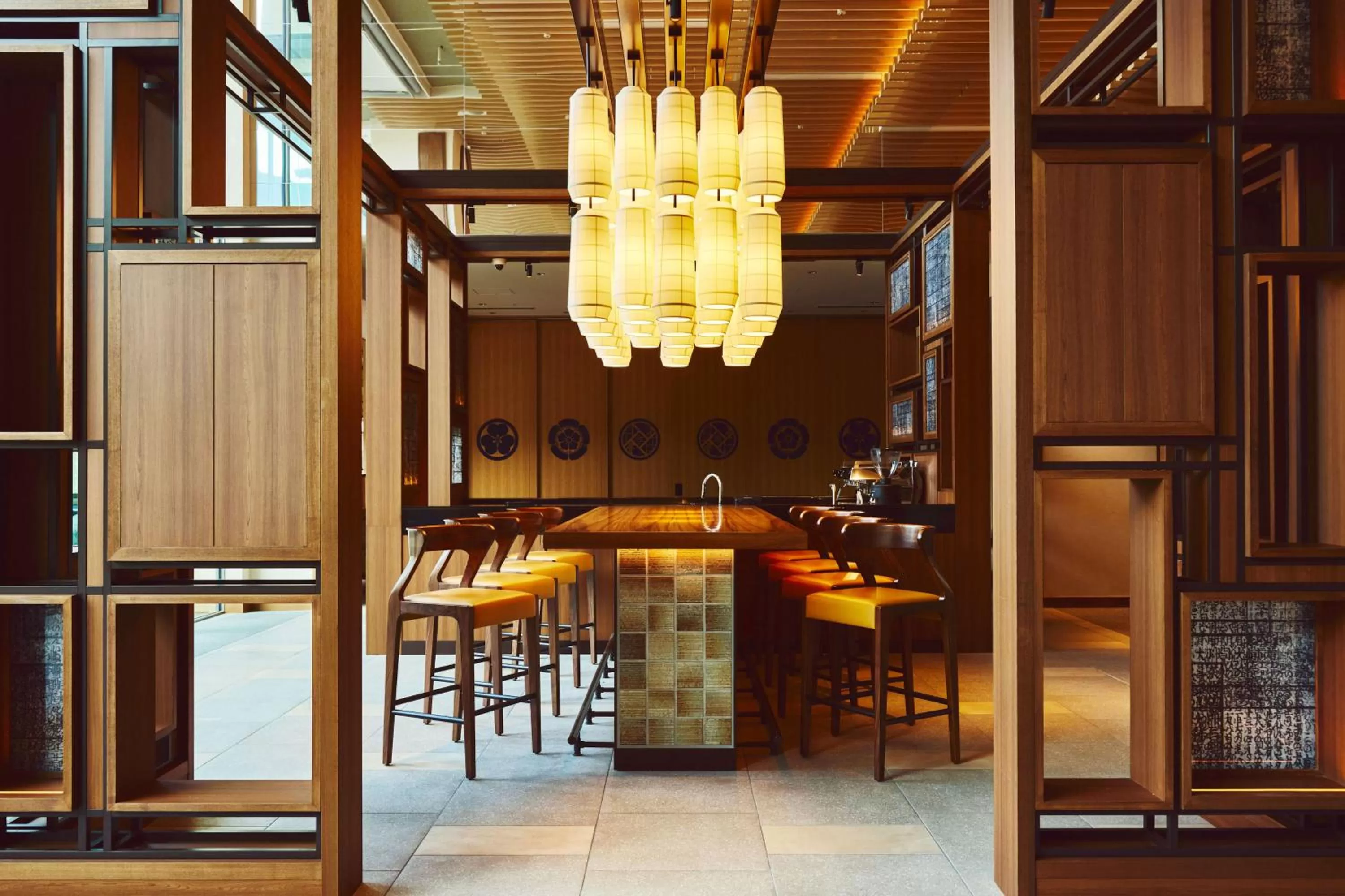 Lounge or bar in Hotel Indigo Inuyama Urakuen Garden by IHG