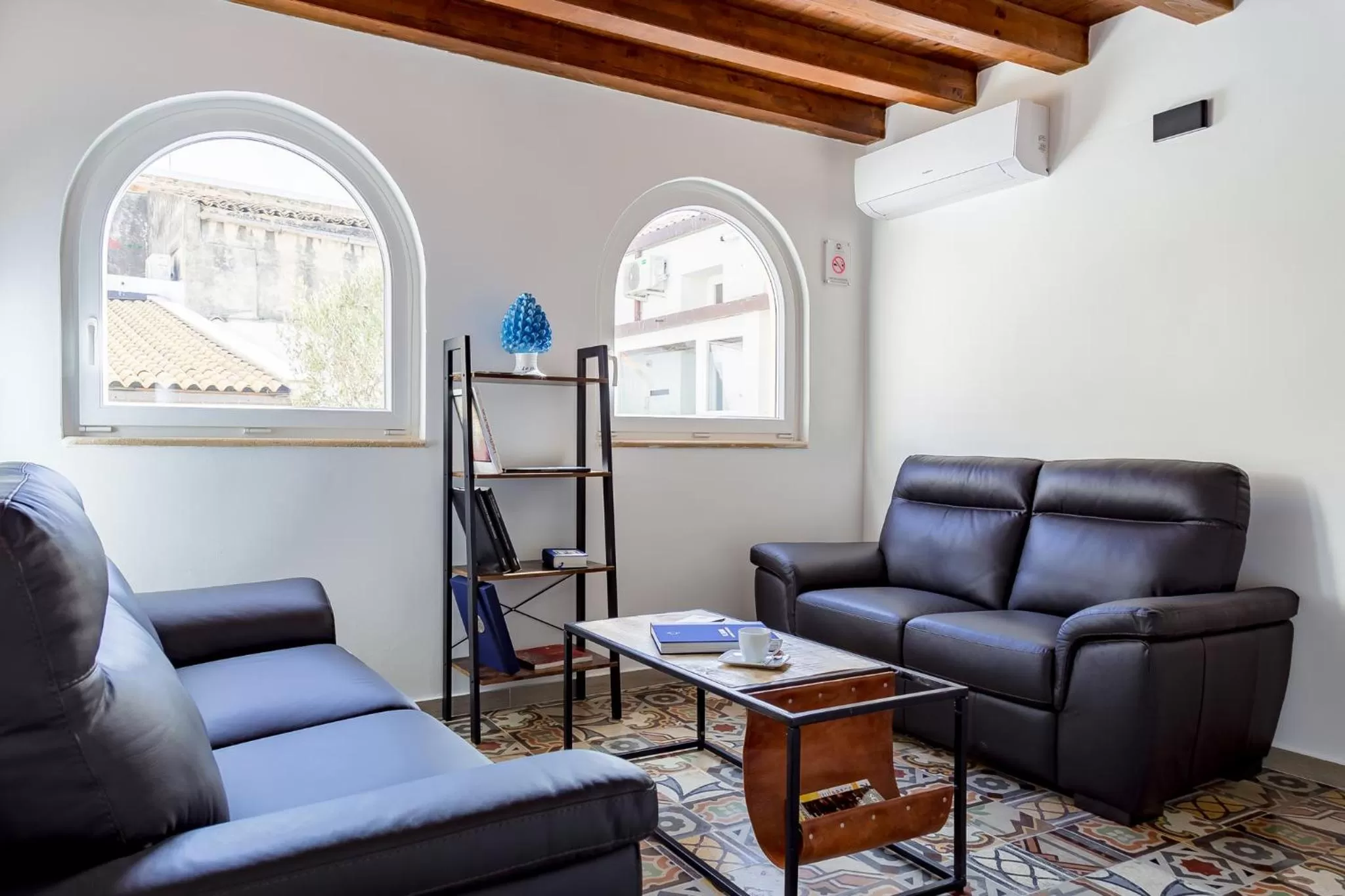 Decorative detail in Le Maestranze Deluxe Rooms