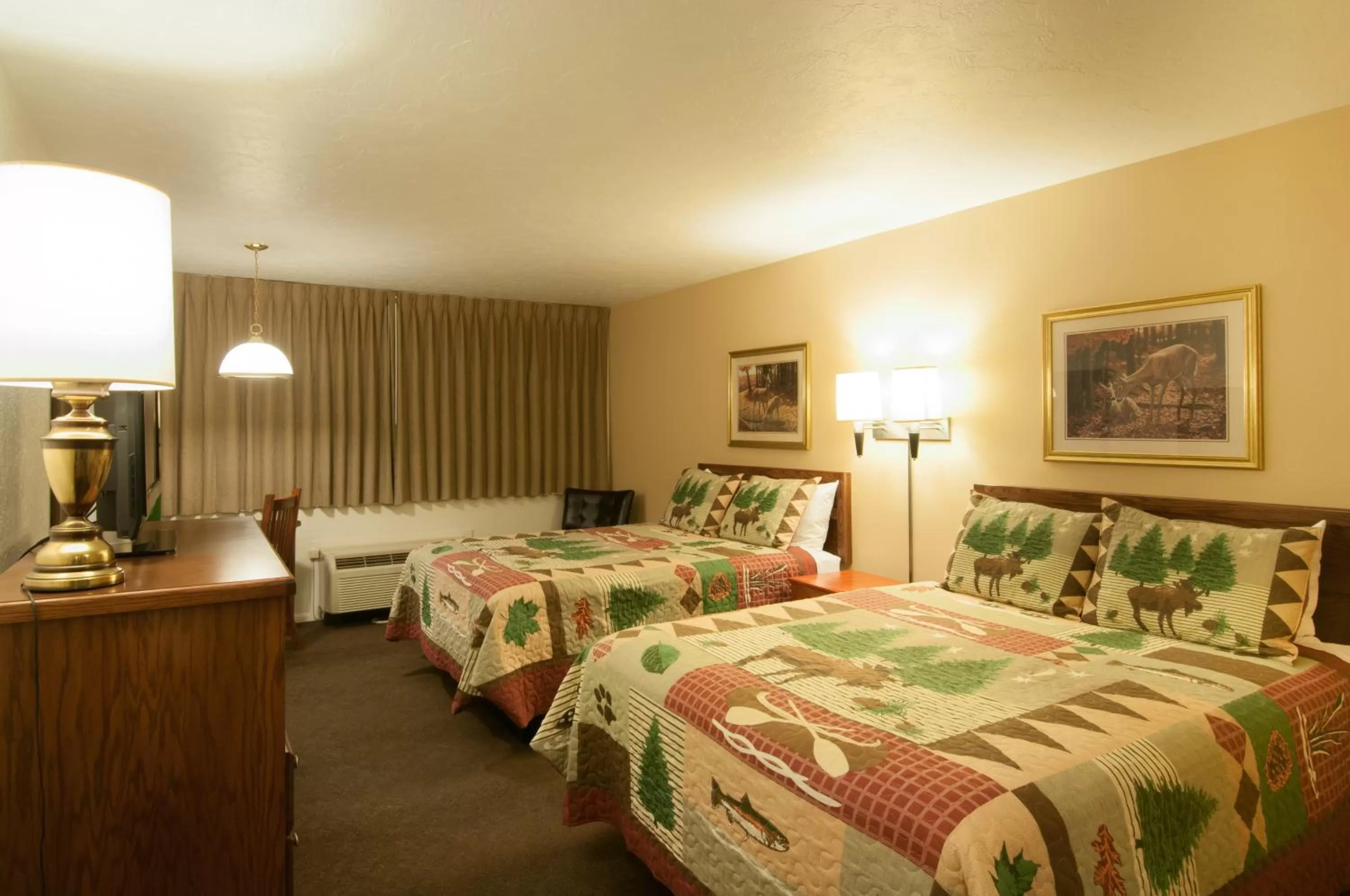 Photo of the whole room, Bed in Venture Inn