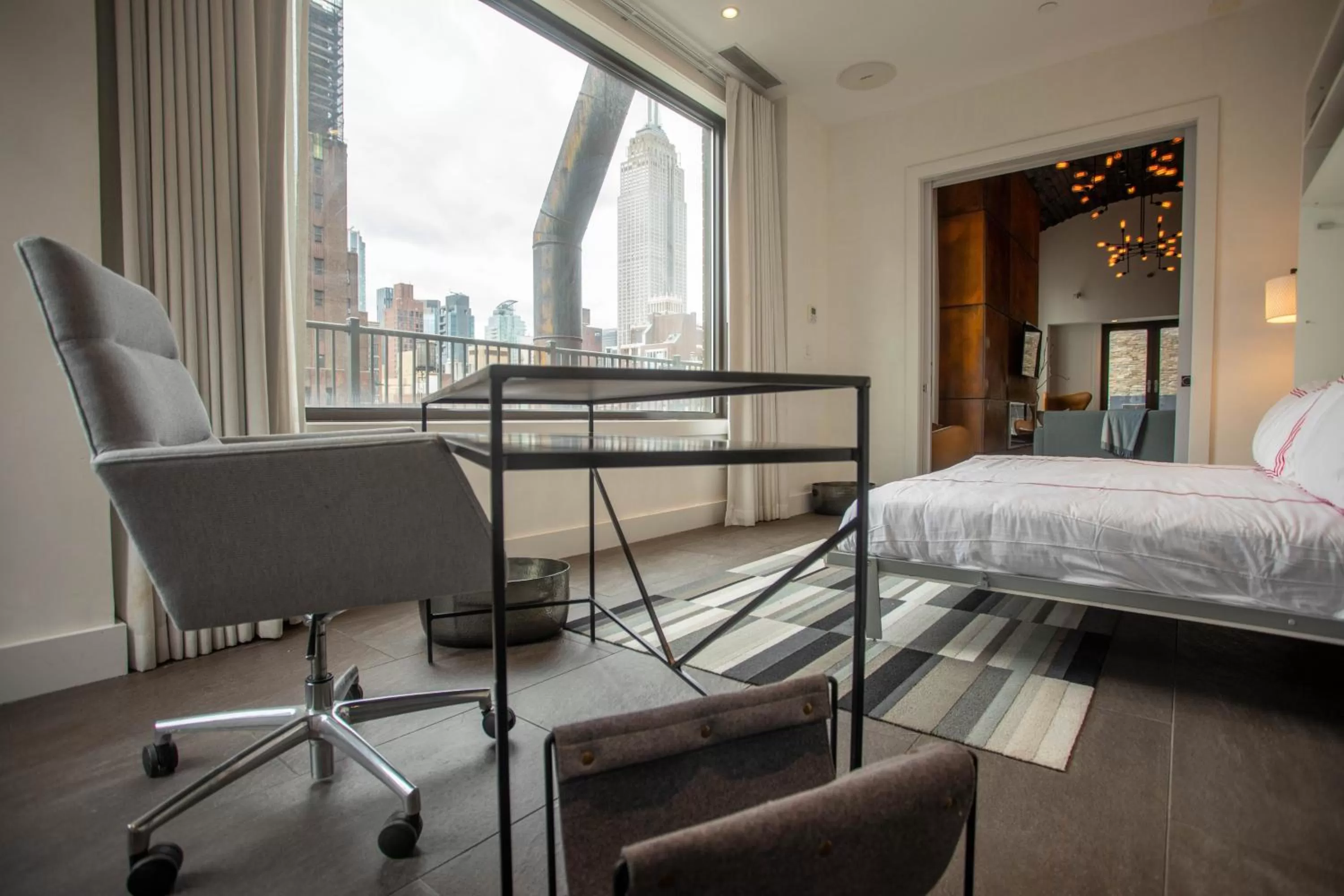 Photo of the whole room, Bed in Lexington Plaza Hotel