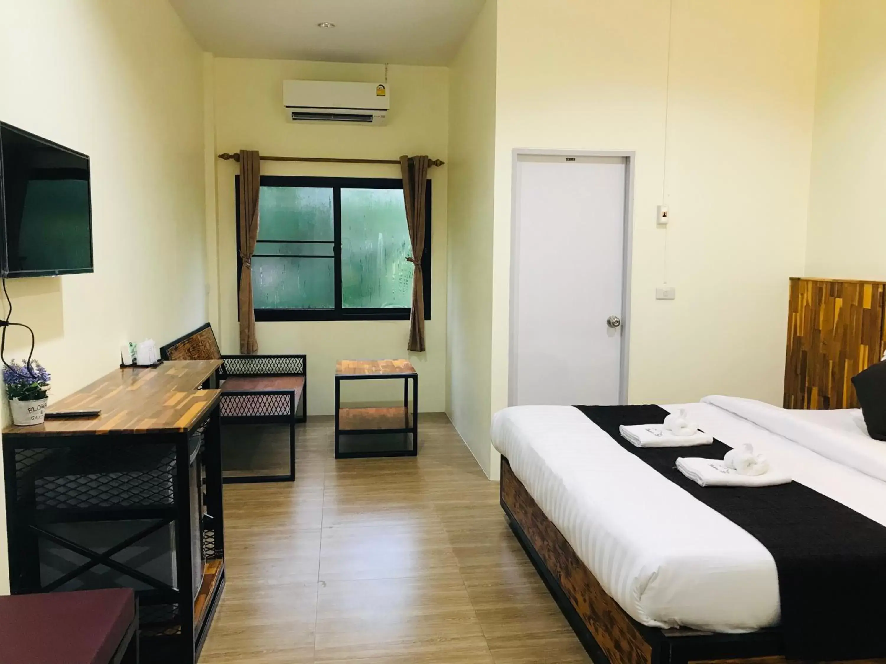 Budget Double Room in Khao Sok Nature Place - SHA Certified Budget Double Room in Khao Sok Nature Place - SHA Certified