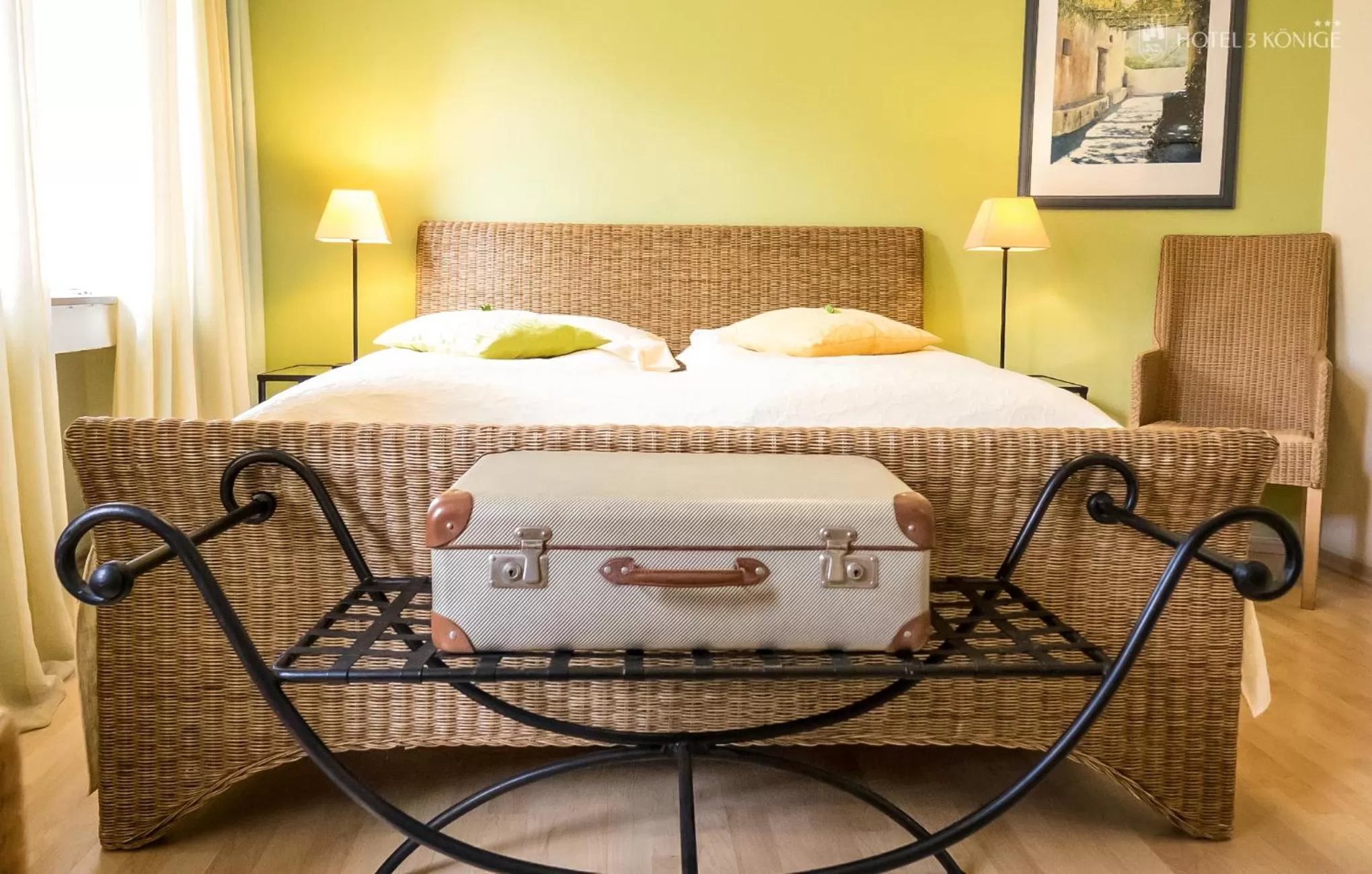 Photo of the whole room, Bed in Hotel 3 Könige