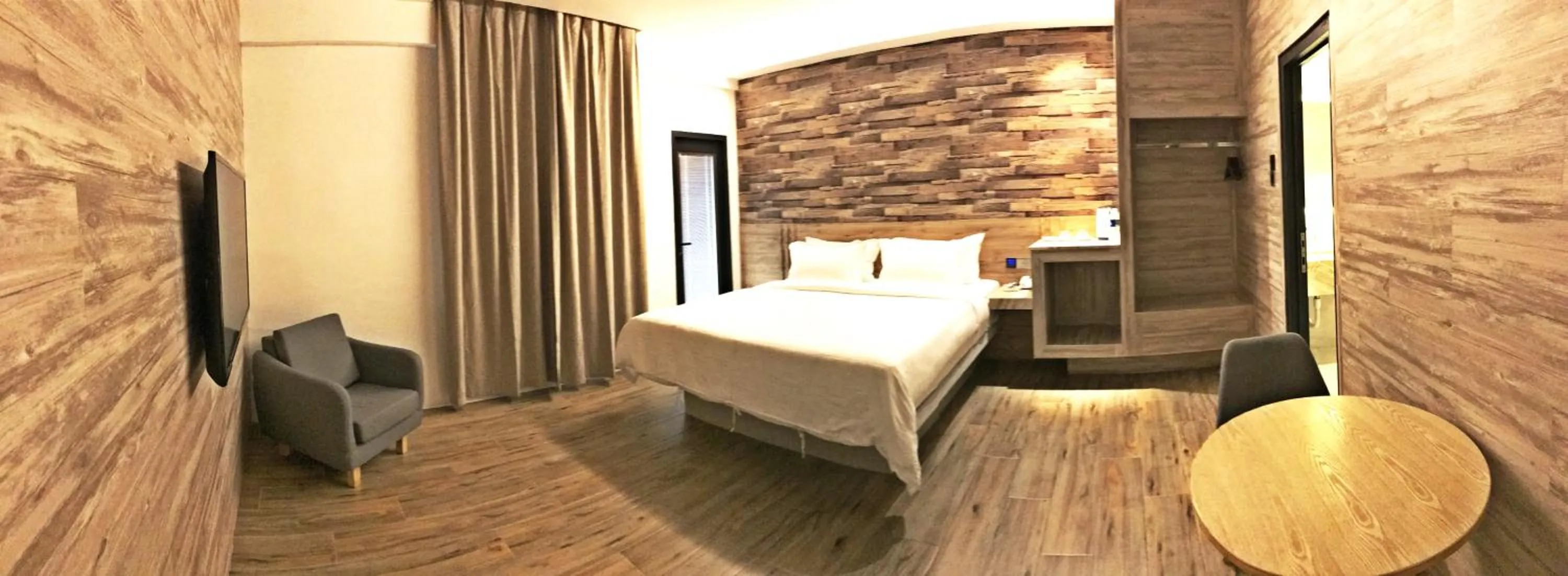 TV and multimedia, Bed in Hotel Legend Boutique