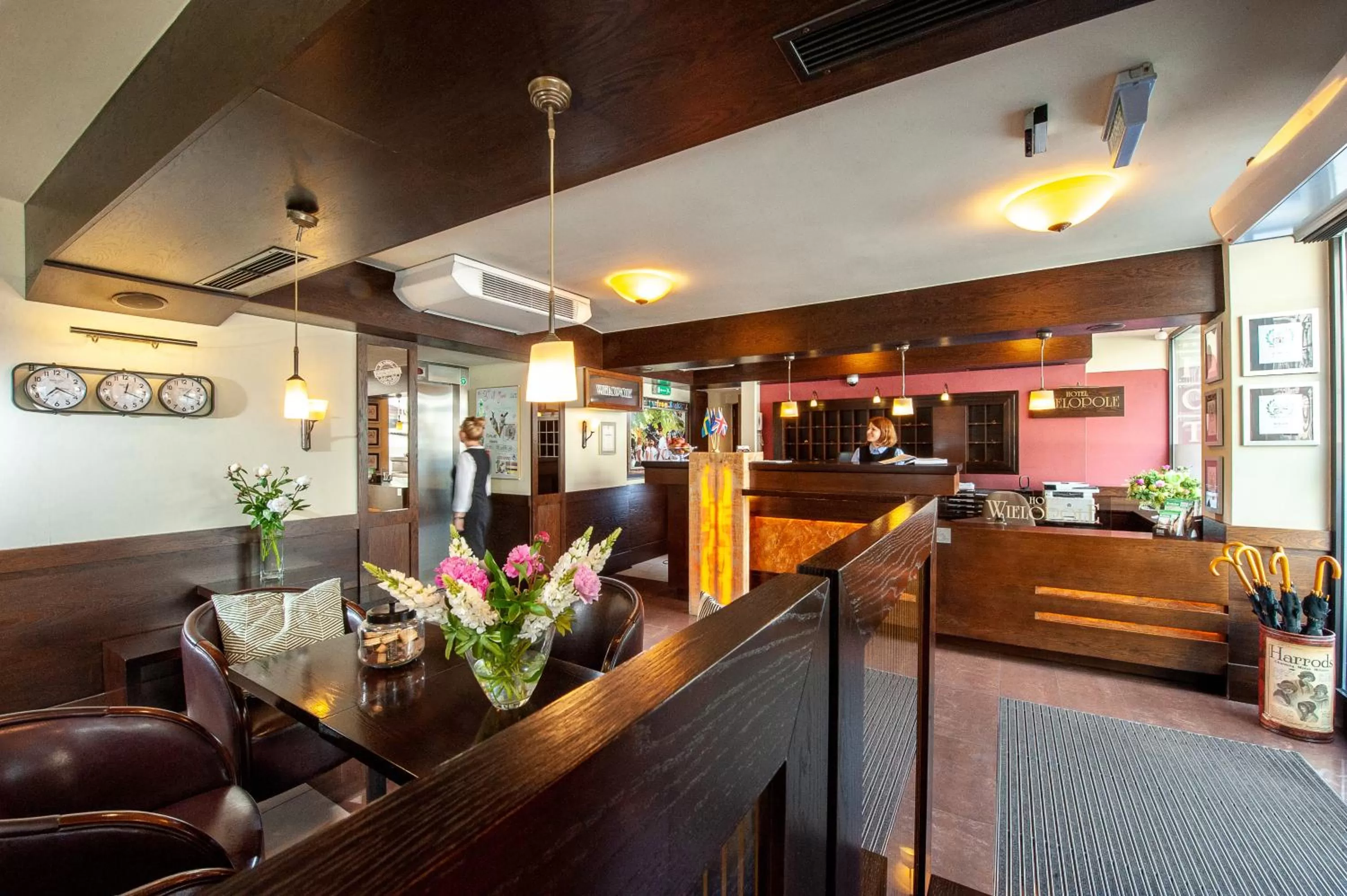 Lobby or reception in Hotel Wielopole