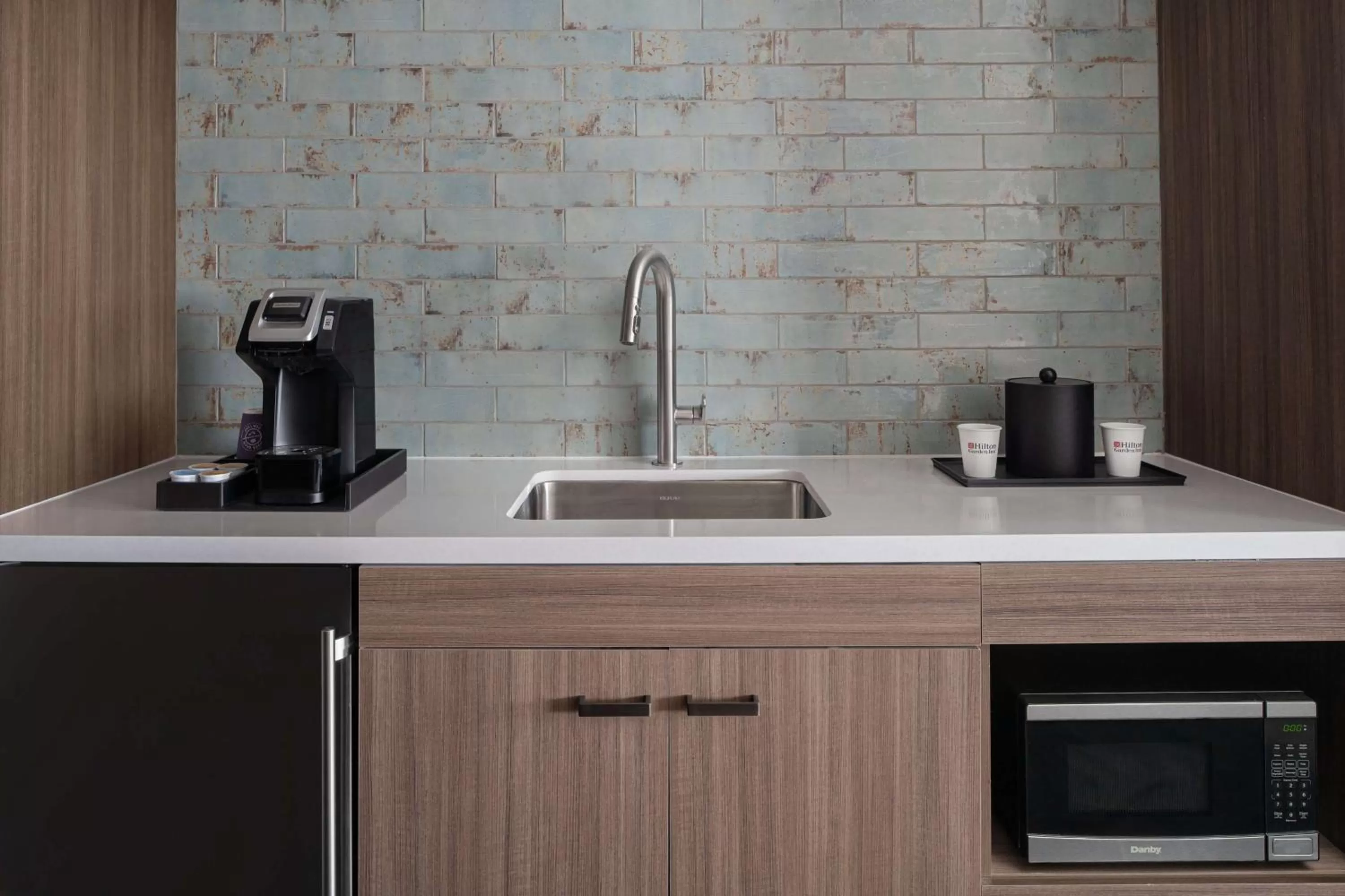 Photo of the whole room in Hilton Garden Inn Camden Waterfront Philadelphia