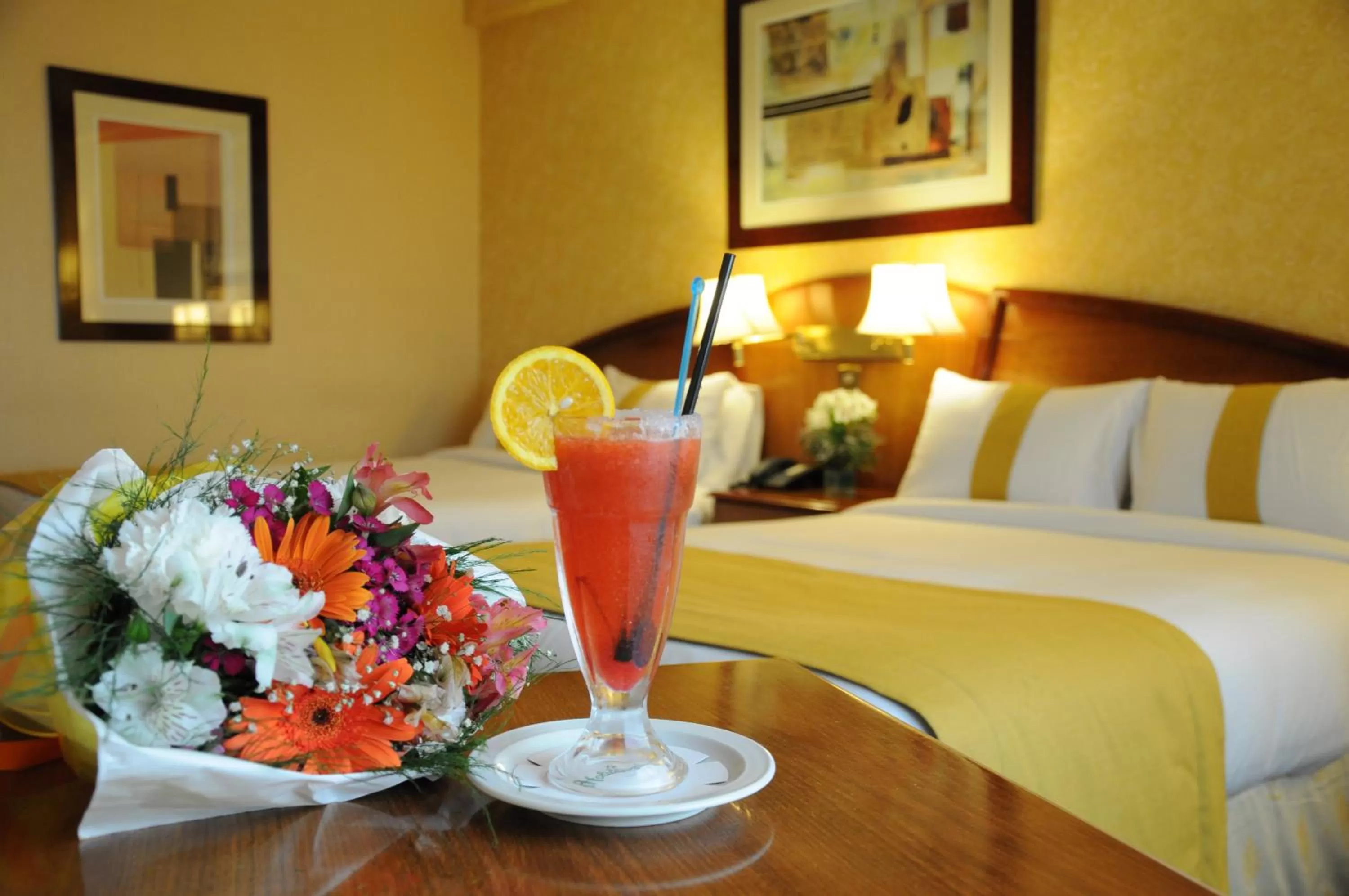 Drinks, Bed in InterTower Hotel