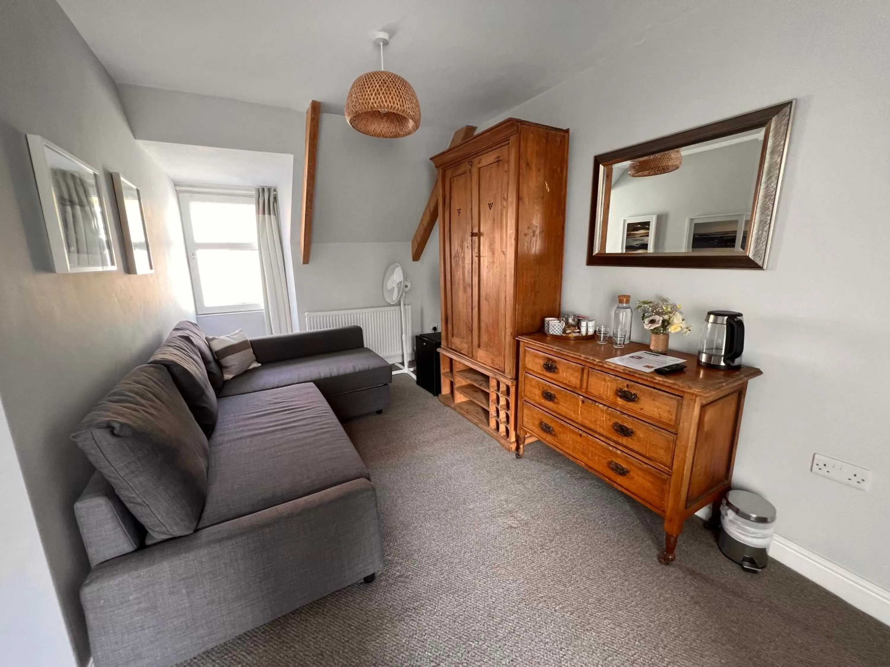 Seating Area in Selkies NQY