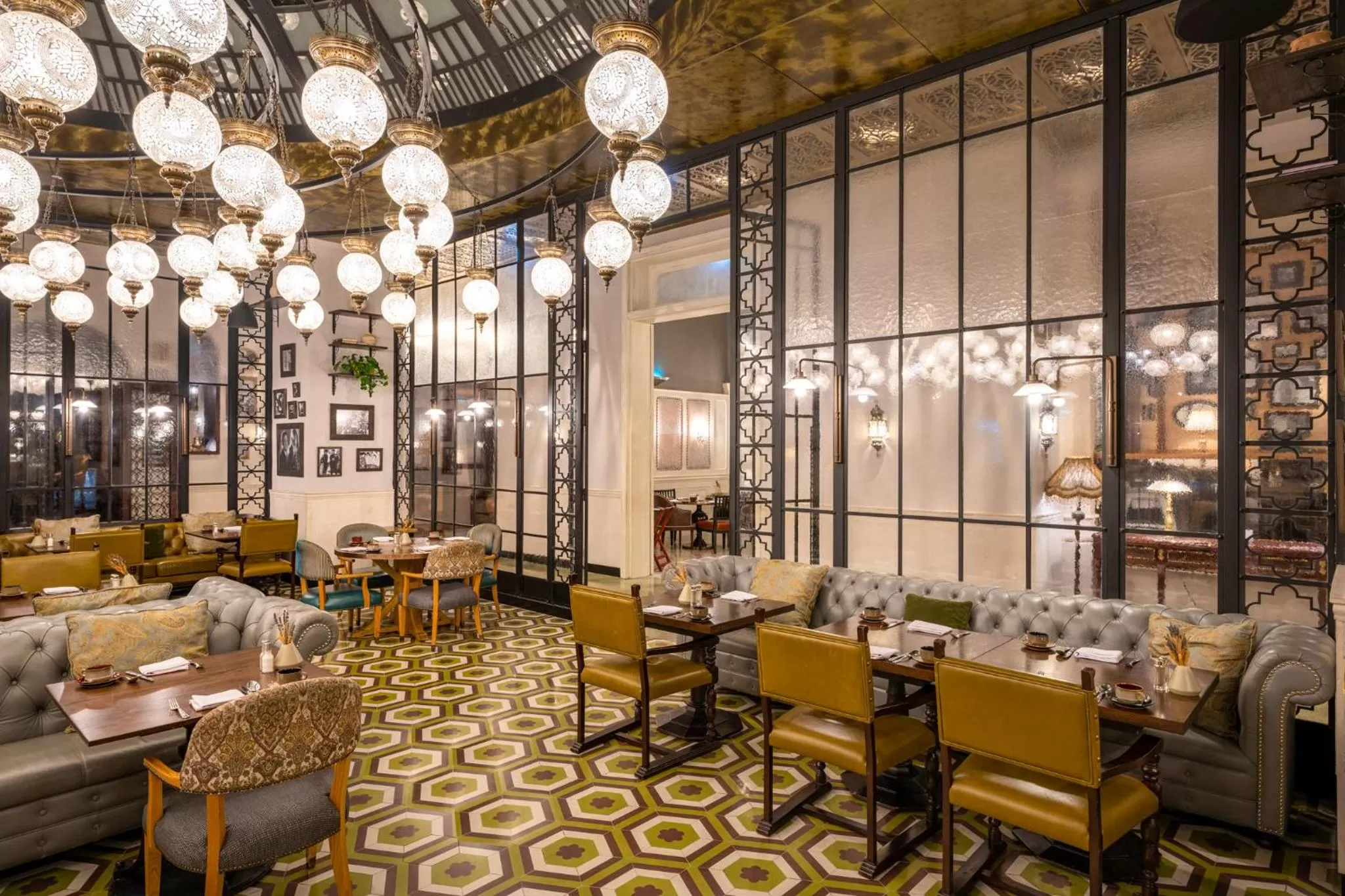 Restaurant/places to eat in Fairmont Amman