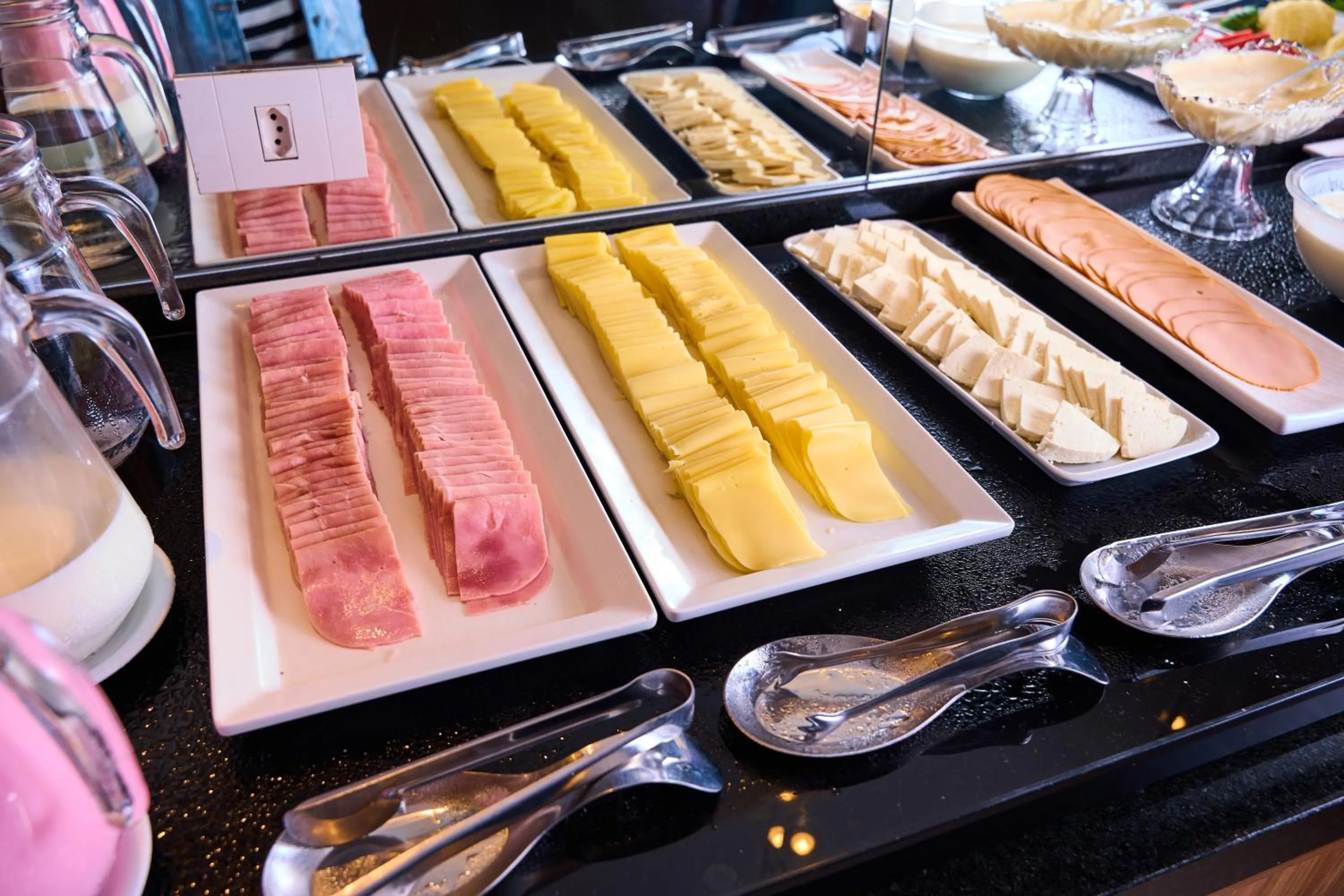 Buffet breakfast in Foz Plaza Hotel