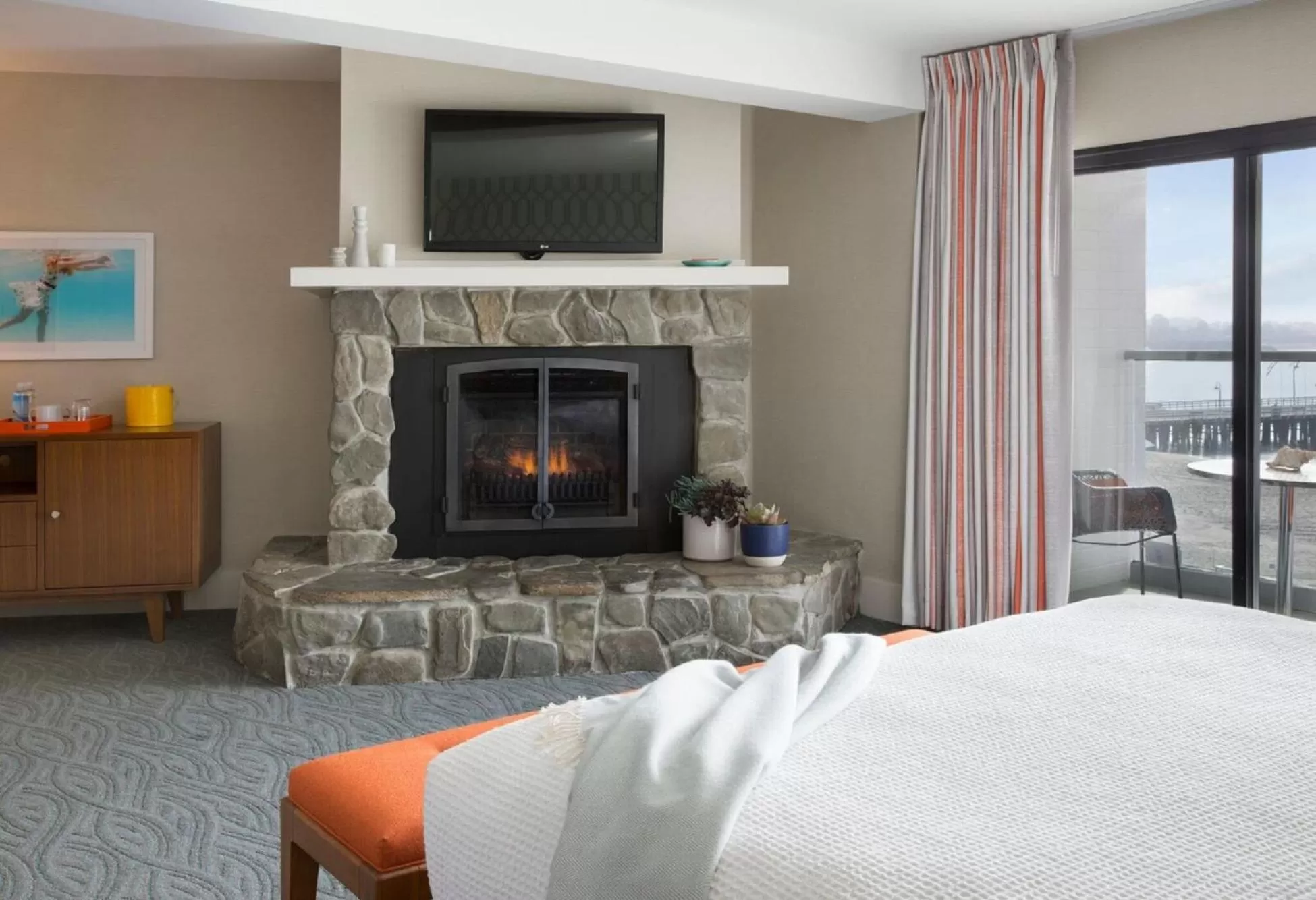 Bed in Dream Inn Santa Cruz