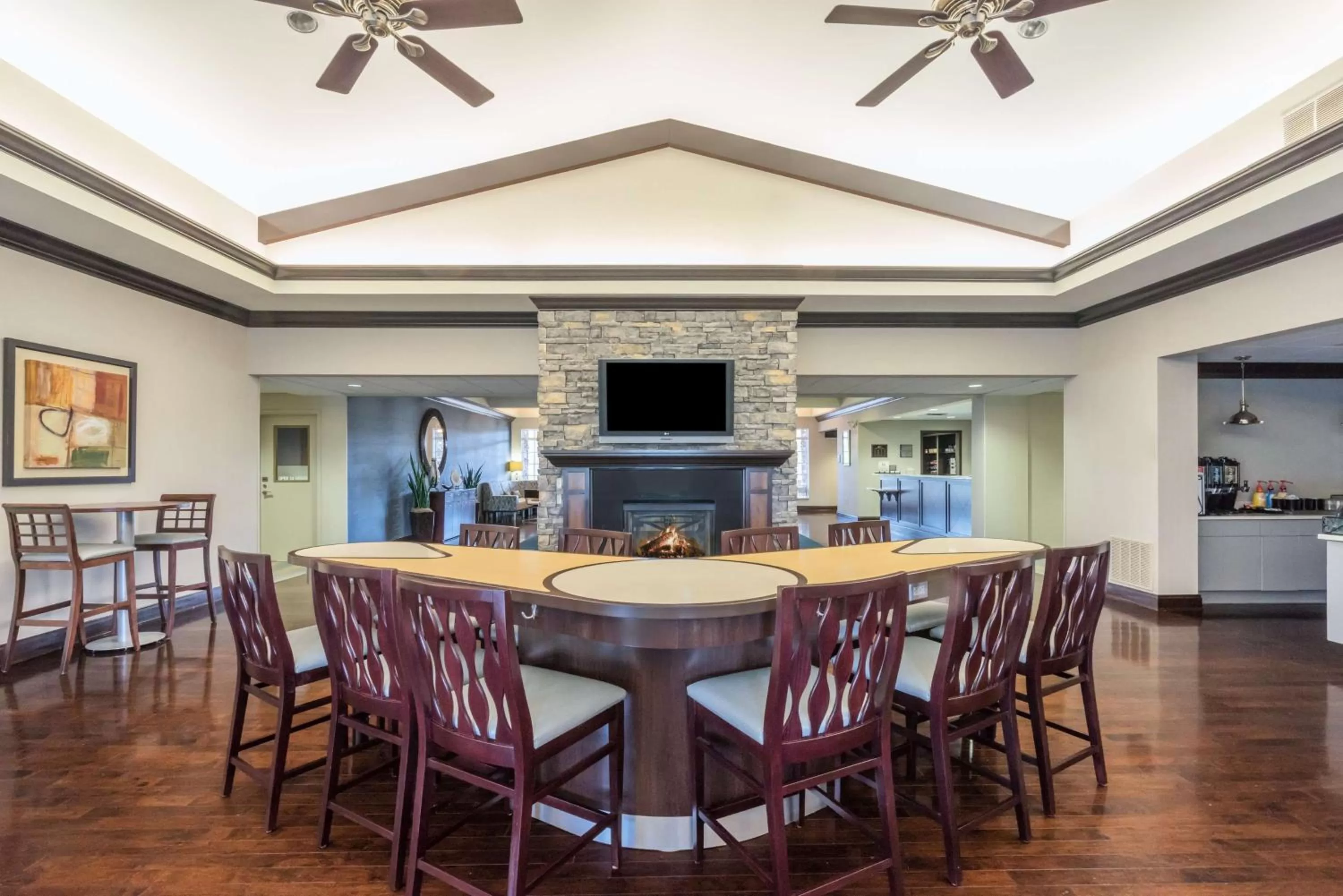 Restaurant/places to eat in Homewood Suites by Hilton Louisville-East