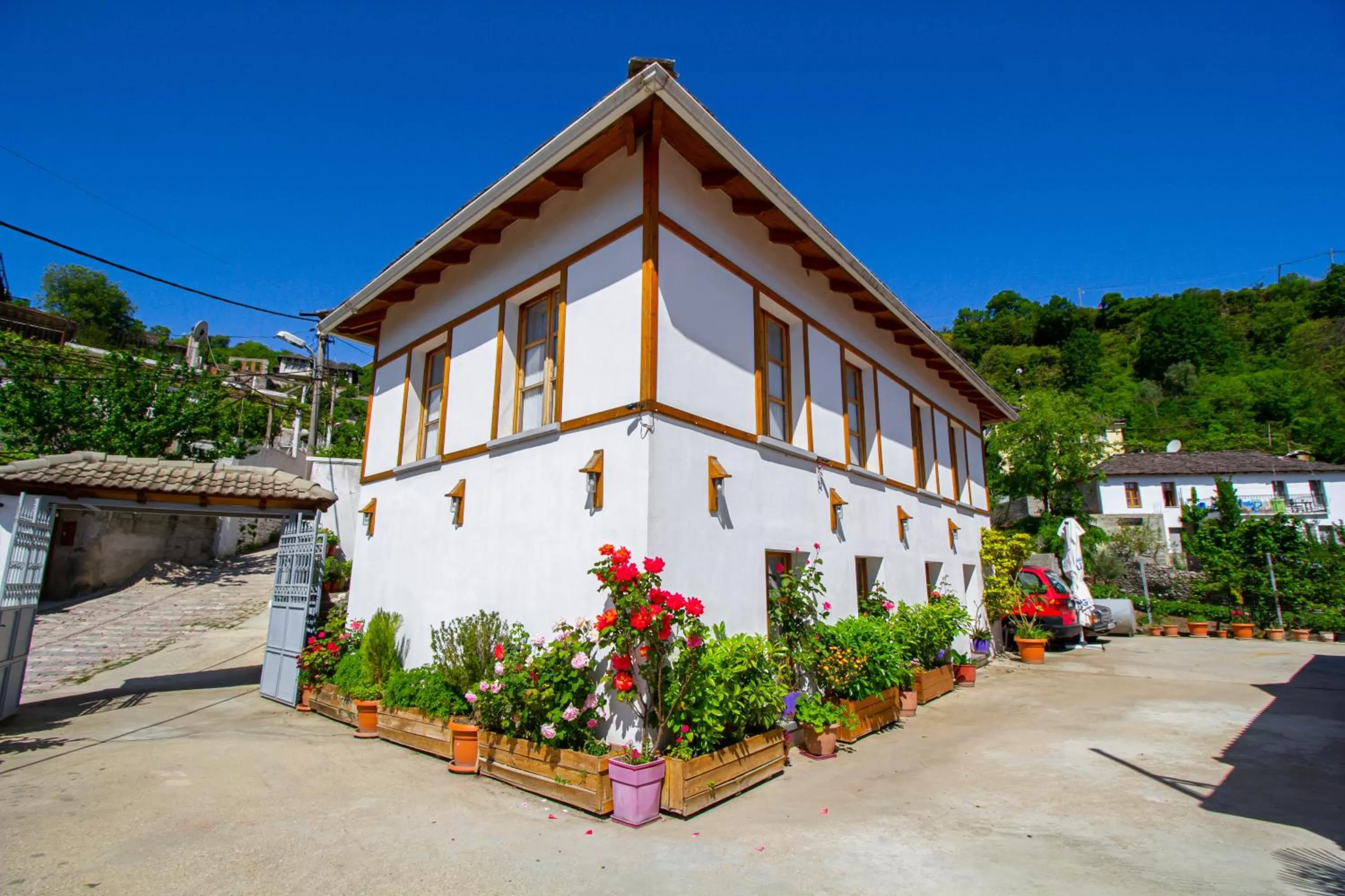 Property Building in Hotel Bebej Tradicional