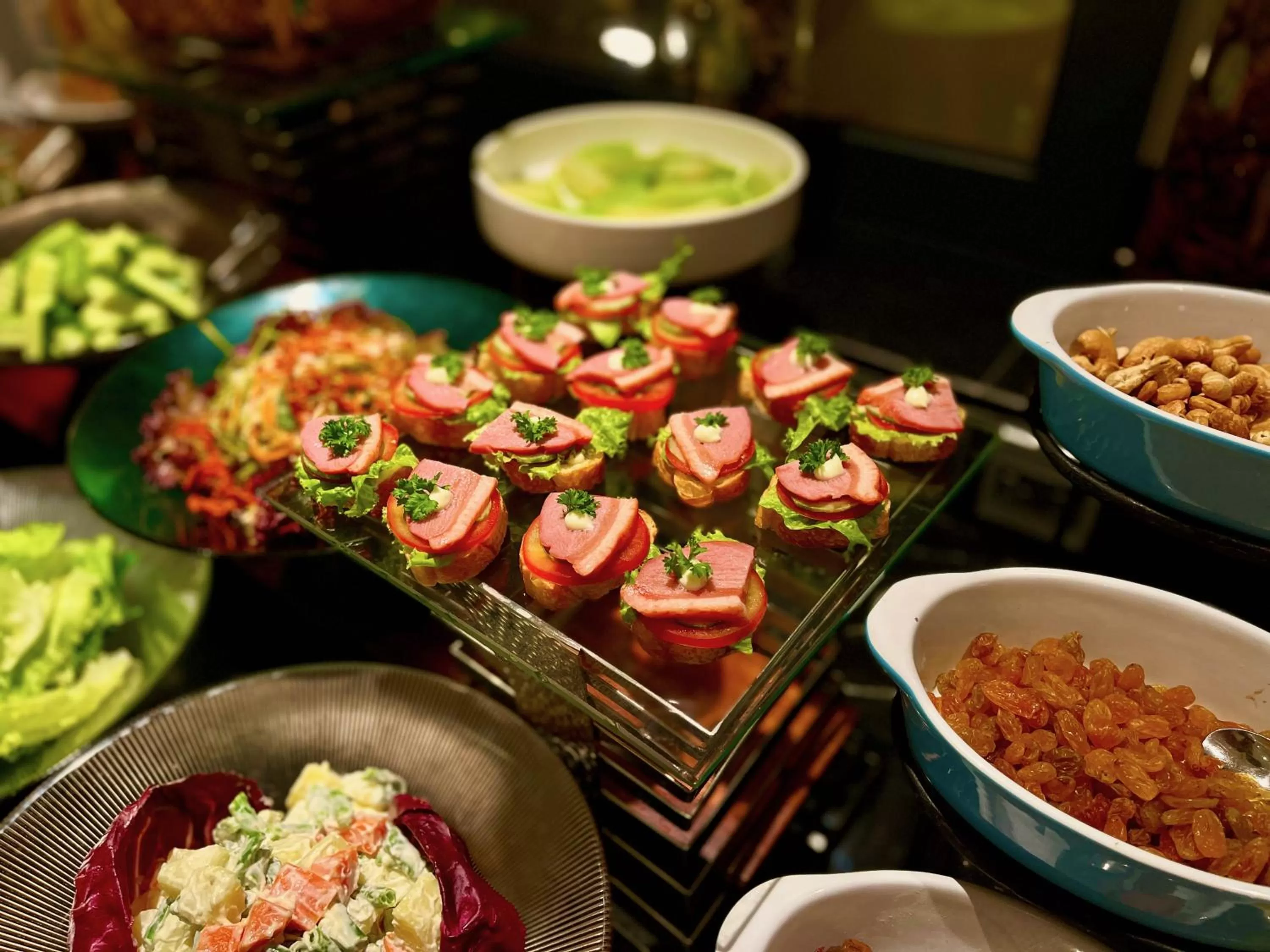 Food and drinks in Meritel Hanoi